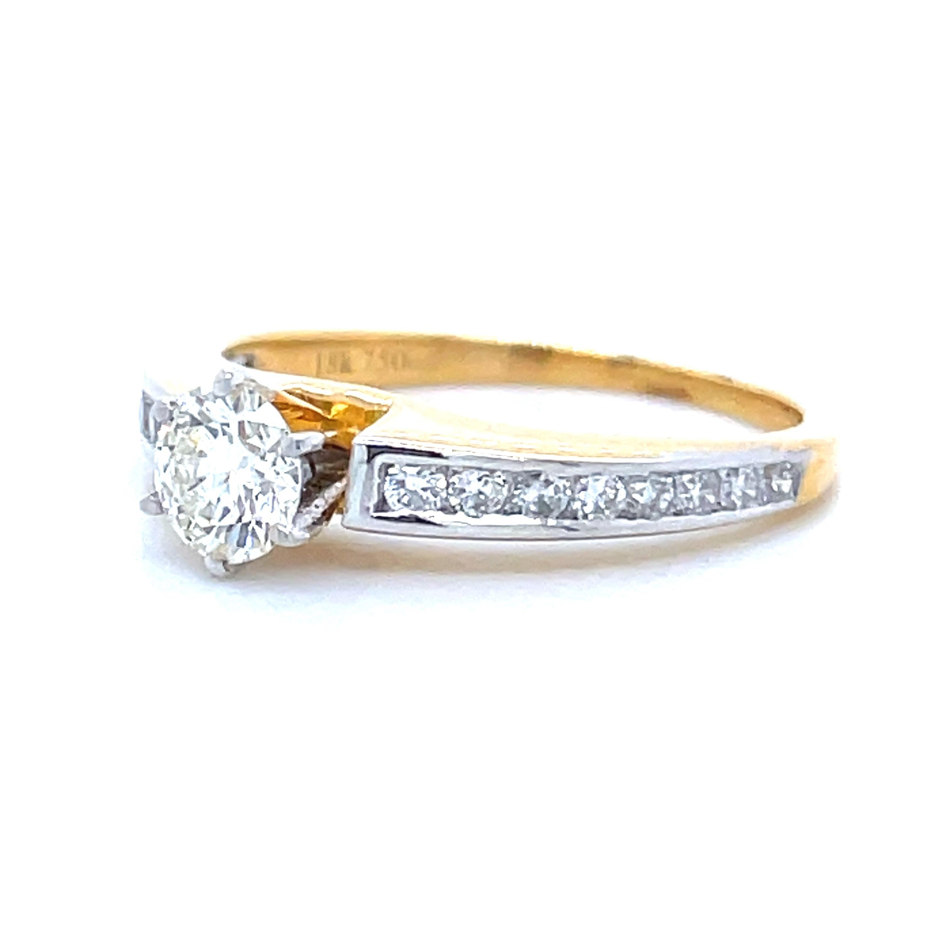 Contemporary GIA Certified Round Brilliant Diamond Cts 0.44 Engagement Ring in 18k White Gold For Sale