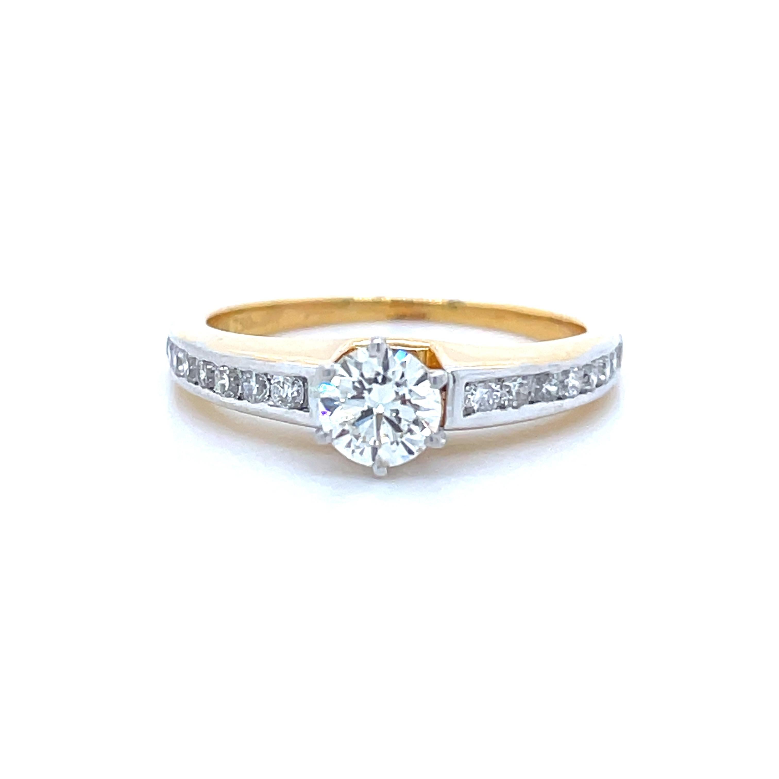Round Cut GIA Certified Round Brilliant Diamond Cts 0.44 Engagement Ring in 18k White Gold For Sale