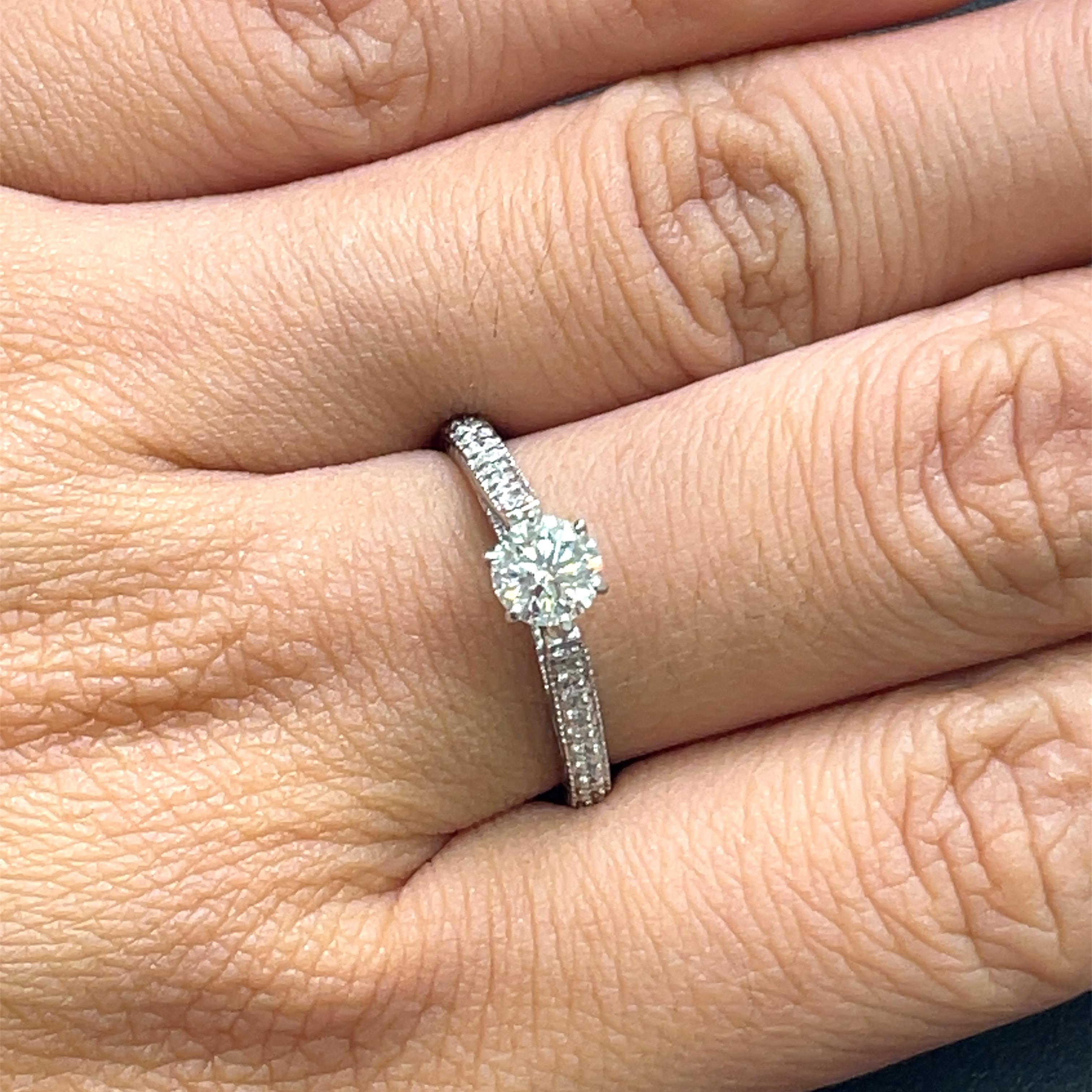GIA Certified Round Brilliant Diamond Cts 0.51 Engagement Ring in 18k White Gold For Sale 3