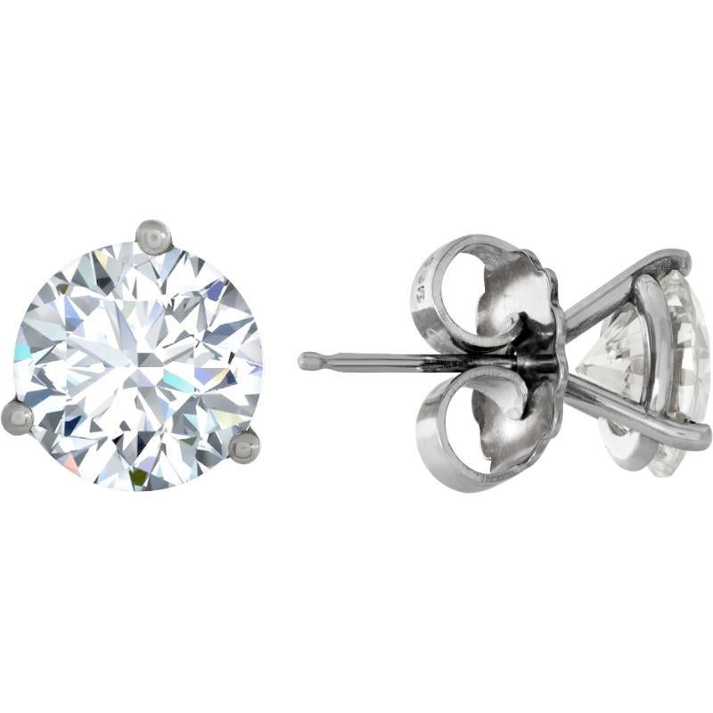 Borchie in platino con diamante tondo brillante certificato GIA In condizioni ottime in vendita a Surfside, FL