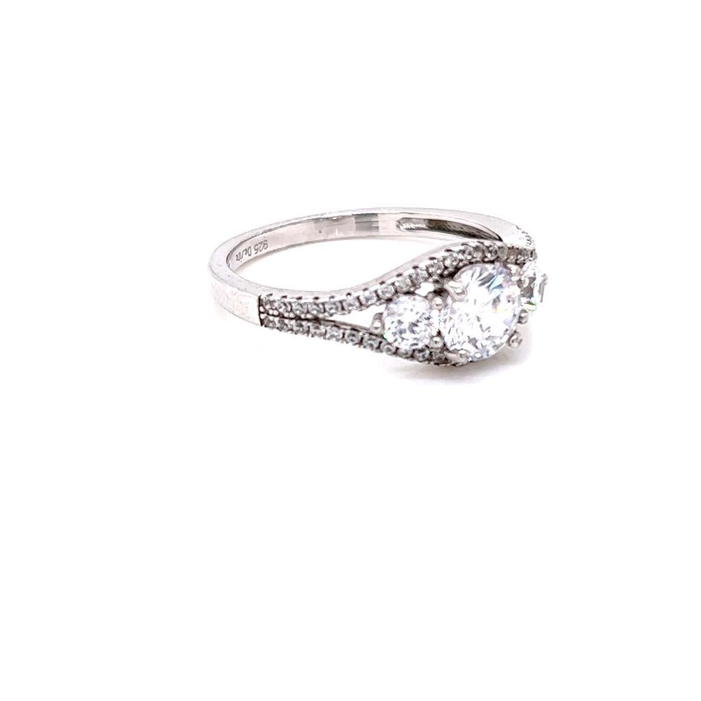 For Sale:  GIA Certified Round Brilliant Diamond Ring in Platinum 2