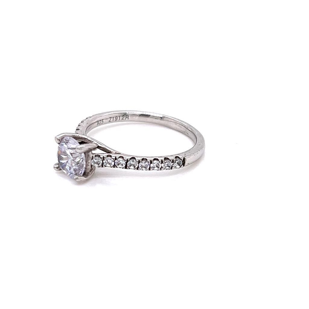 For Sale:  GIA Certified Round Brilliant Diamond Ring in Platinum with Shoulder Diamonds 5