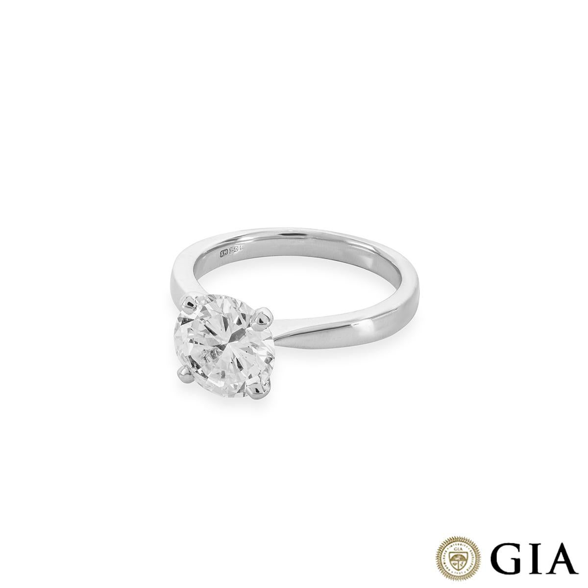 GIA Certified Round Brilliant Diamond Solitaire Engagement Ring 2.31 Ct F/VVS2 In Excellent Condition In London, GB