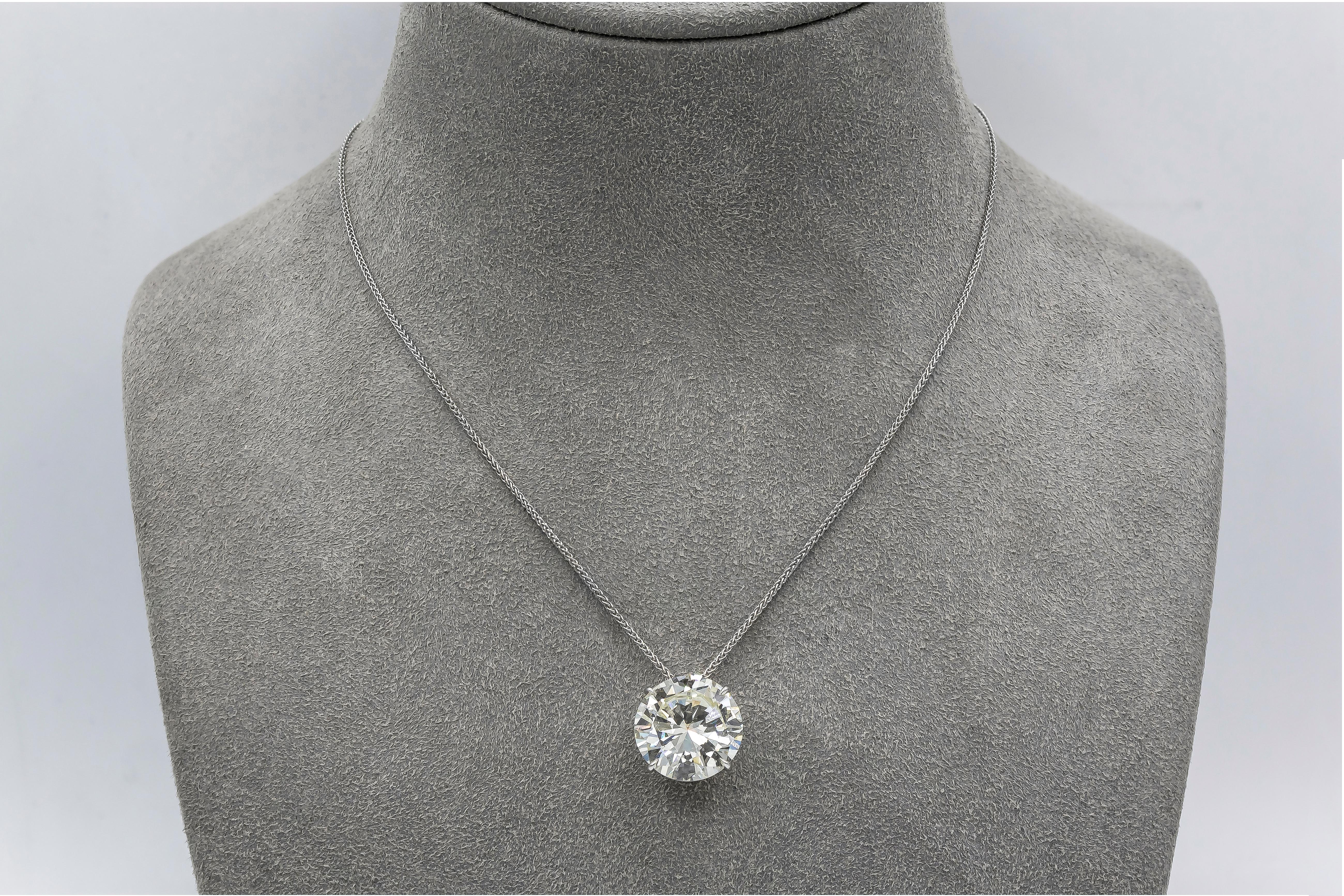 Round Cut GIA Certified 9.17 Carats Brilliant Round Diamond Solitaire Pendant Necklace For Sale