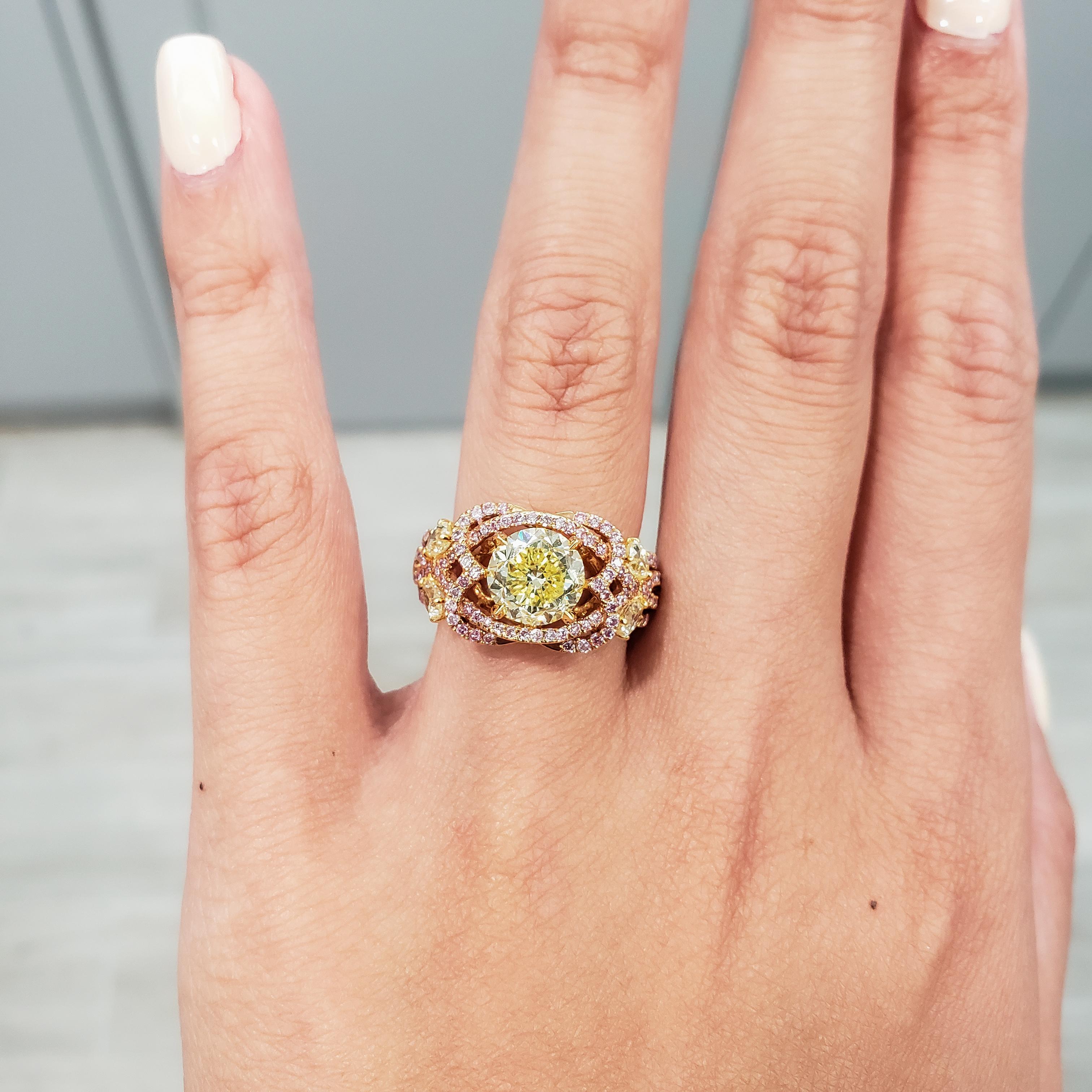 Bague de fiançailles en diamants jaunes et roses intenses de 1,97 carat de taille mixte Neuf - En vente à New York, NY