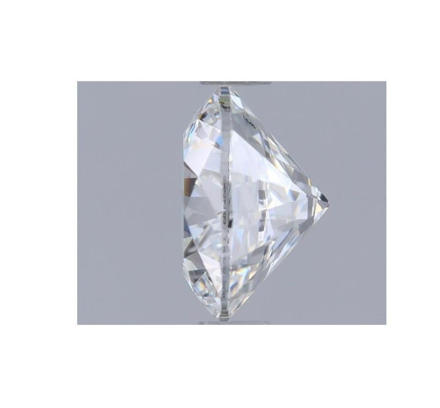 Diamante rotondo dal taglio splendido con certificazione GIA.
Viene offerto come diamante sciolto, ma è semplice modellarlo nell'anello che preferisci. Disegnati da Aamiaa e realizzati da alcuni dei più stimati gioiellieri da banco di Los Angeles,