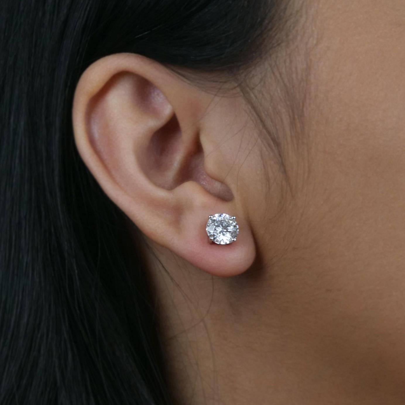 GIA Certified Round Diamond 3.59 ct D VS2 Single Stone Solitaire Stud Earrings (Rundschliff)