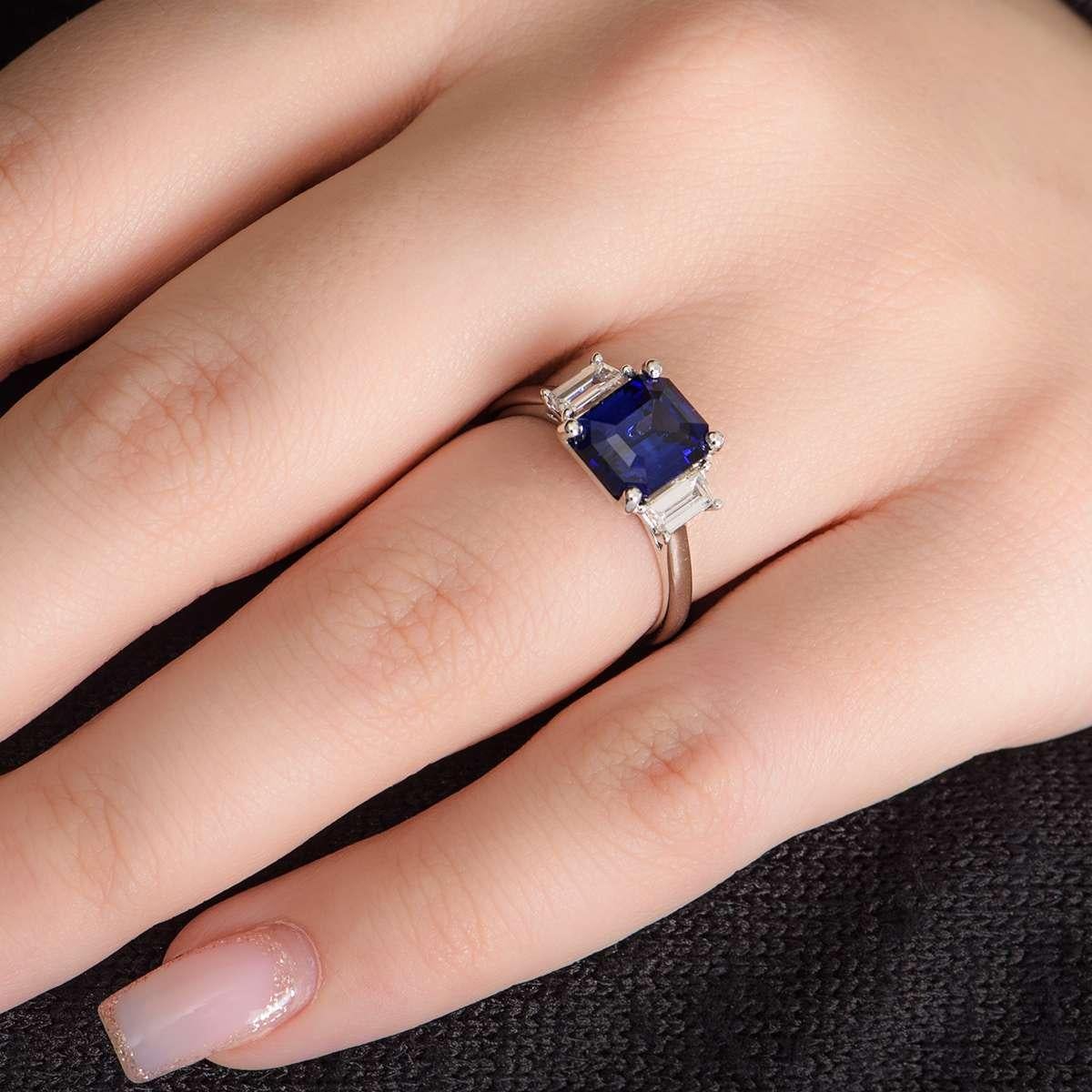 Women's GIA Certified Royal Blue Sapphire & Diamond Ring 3.04ct