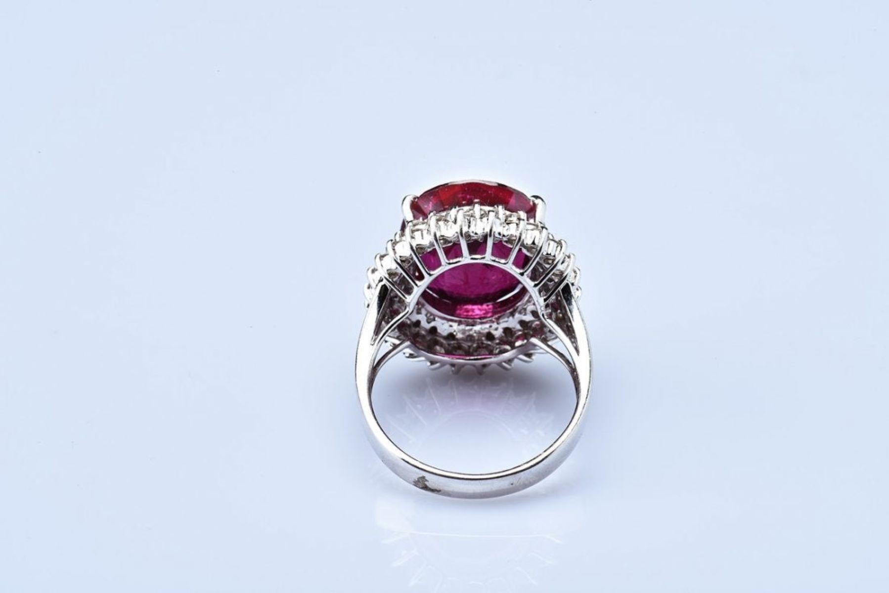 Anello con rubellite e diamante certificato GIA in oro 18 carati in vendita 4