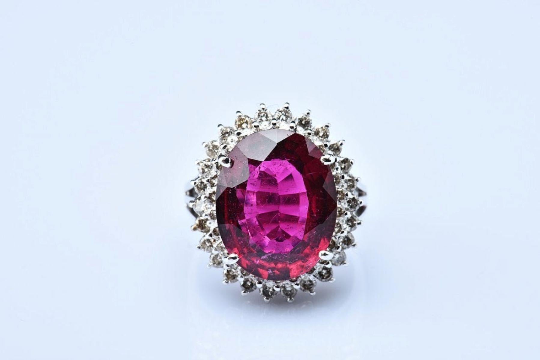 Anello con rubellite e diamante certificato GIA in oro 18 carati in vendita 3