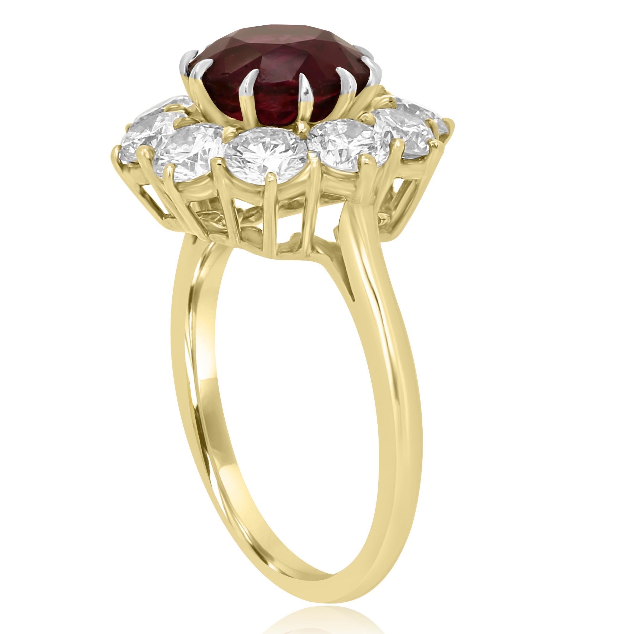 GIA Certified Ruby Round 3.90 Carat Diamond Halo Ring Gold Platinum Ring In Excellent Condition For Sale In NEW YORK, NY