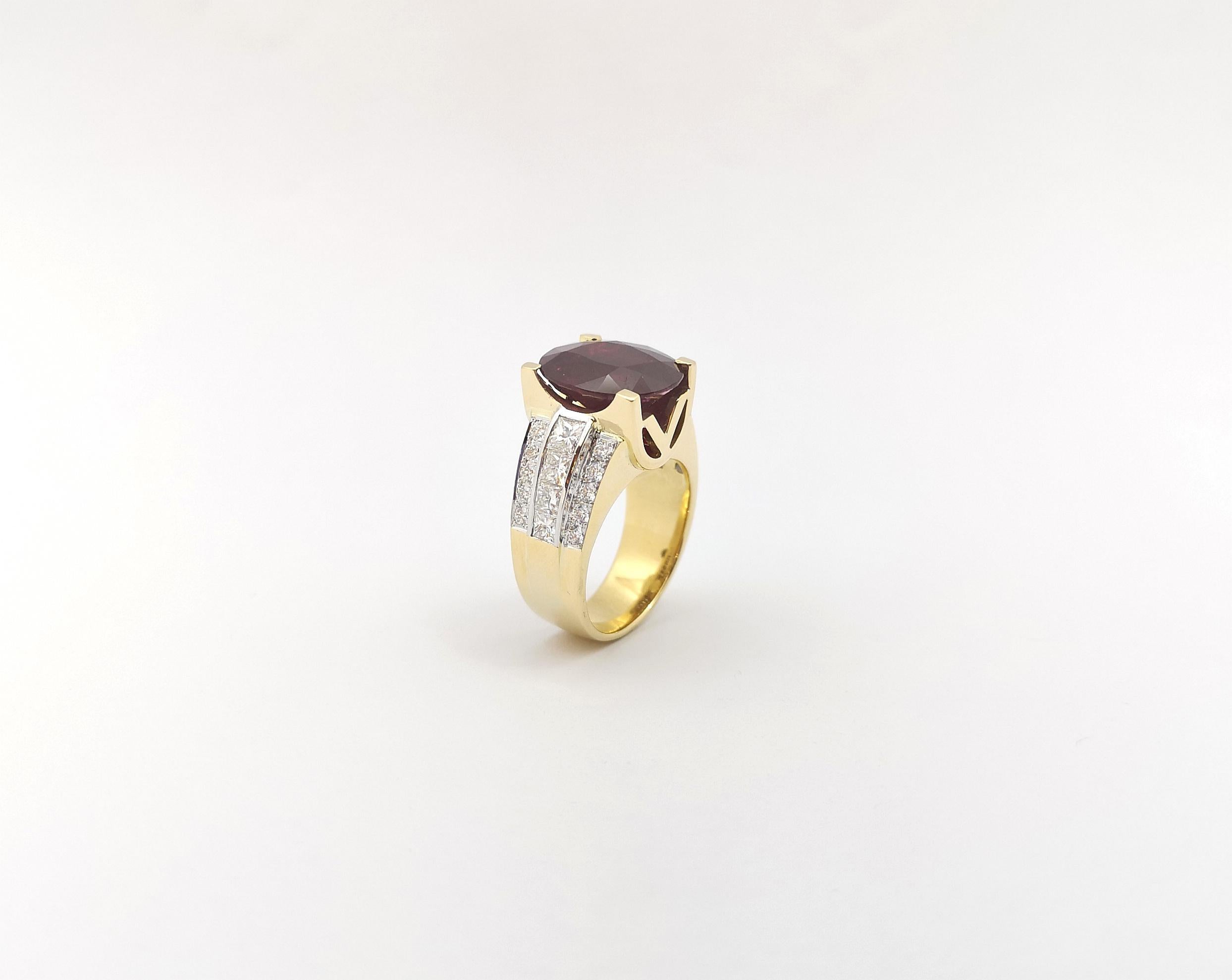 Bague en or 18 carats avec rubis et diamants certifiés GIA en vente 3