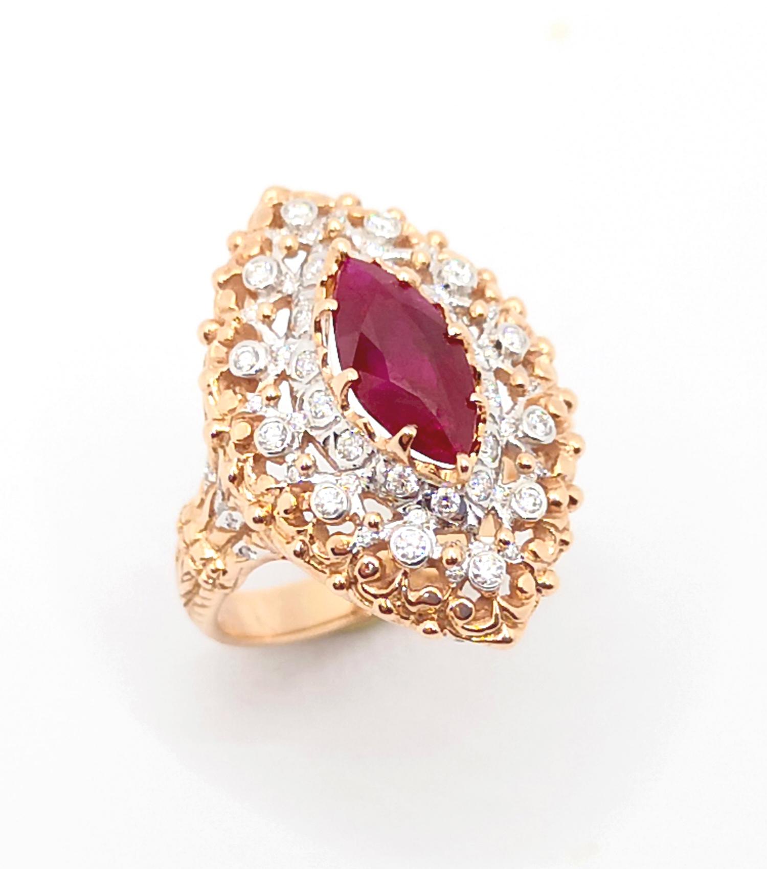 Anillo de Rubí Sangre de Paloma con Diamantes Certificado GIA engastado en Oro Rosa de 18K en venta 8