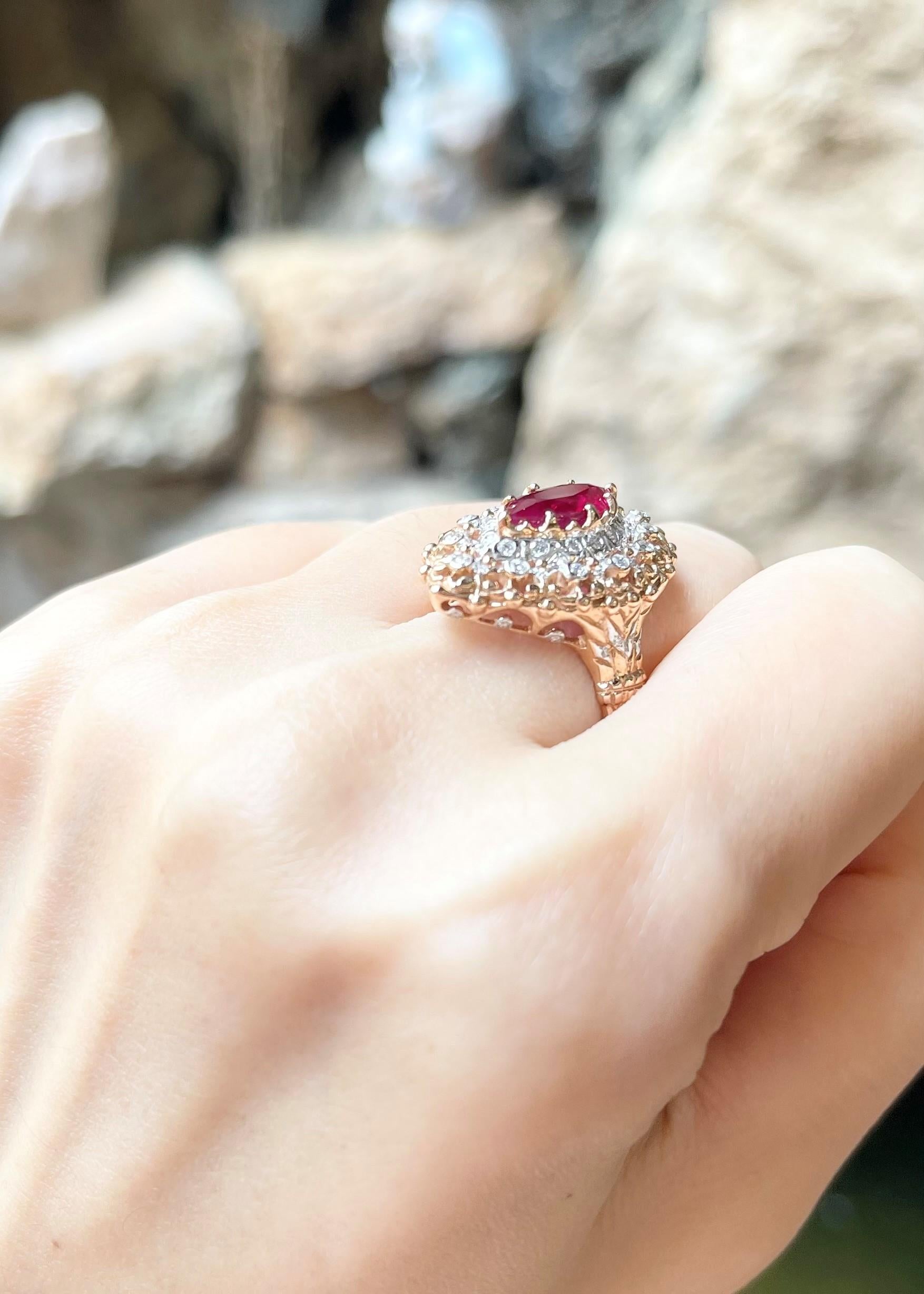 De las mujeres Anillo de Rubí Sangre de Paloma con Diamantes Certificado GIA engastado en Oro Rosa de 18K en venta