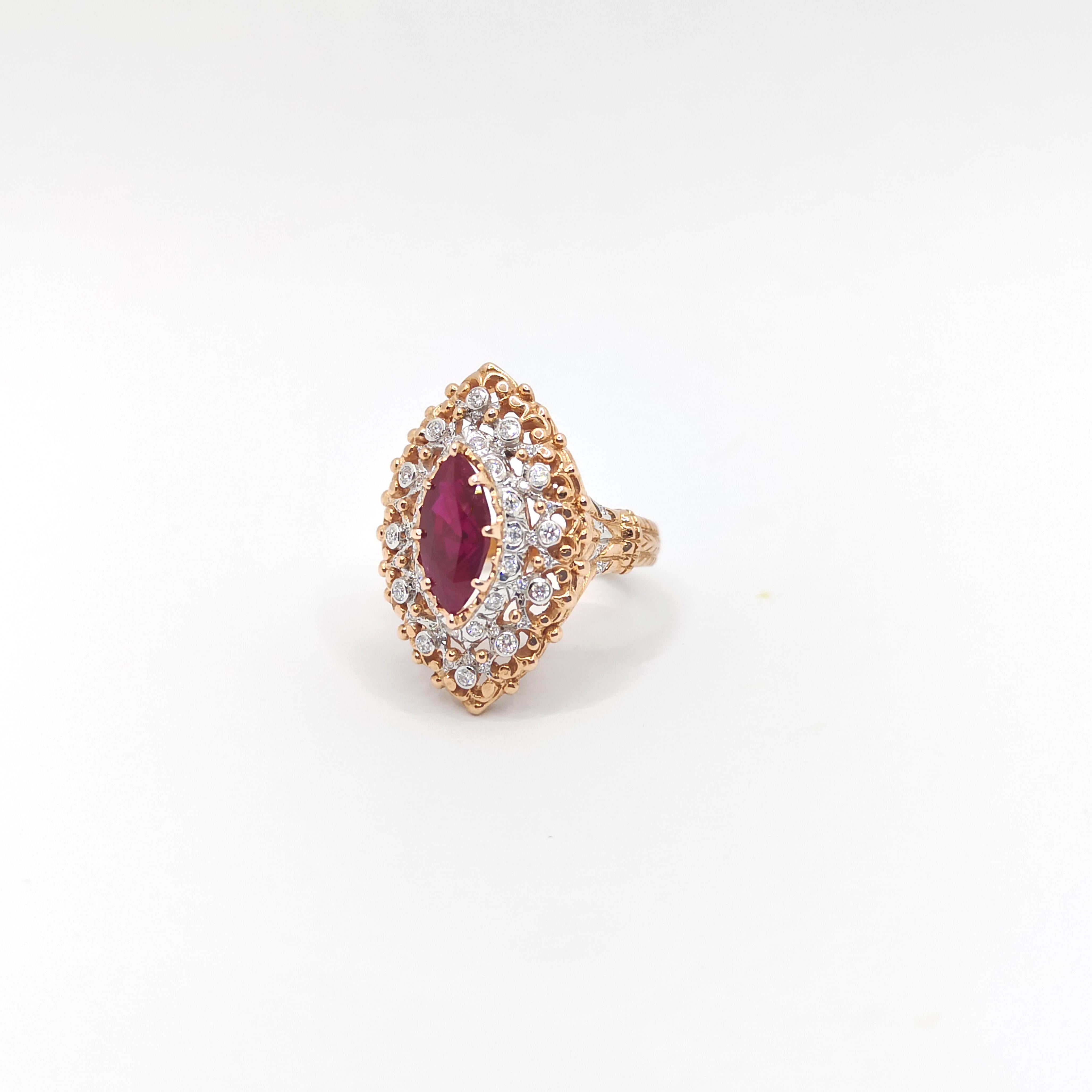 Anillo de Rubí Sangre de Paloma con Diamantes Certificado GIA engastado en Oro Rosa de 18K en venta 2