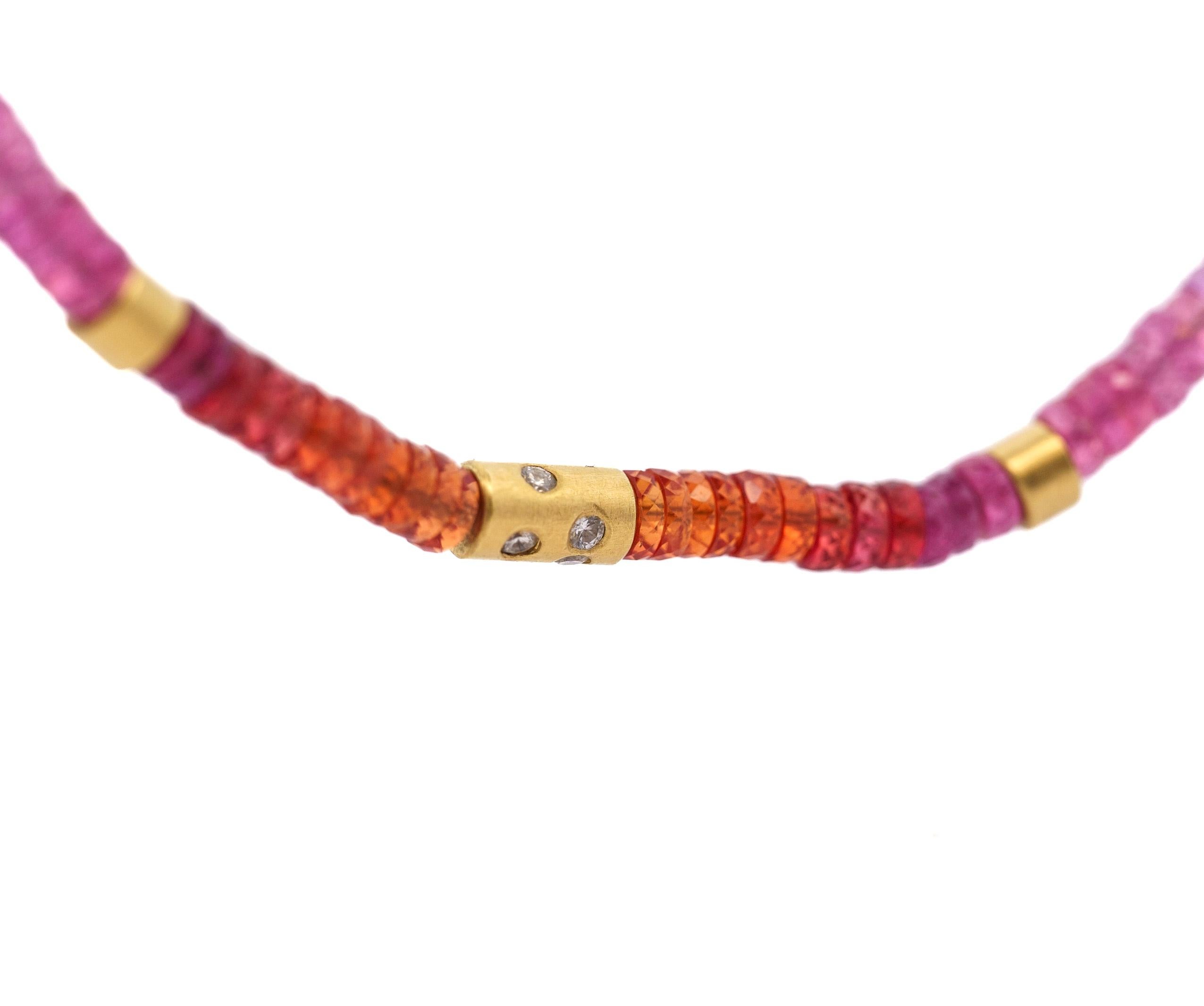 Taglio rotondo Collana multicolore arcobaleno con perle di zaffiro certificate GIA in oro giallo 14k in vendita