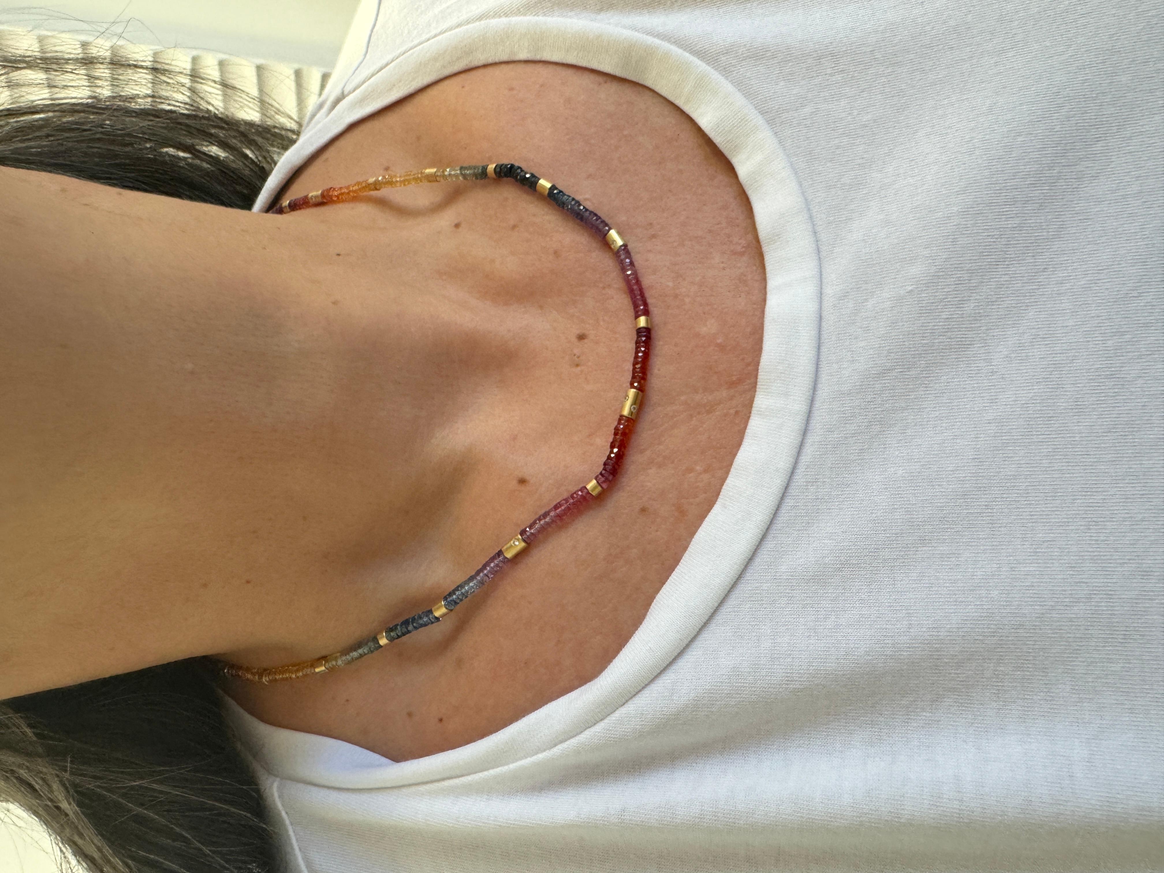 Collana multicolore arcobaleno con perle di zaffiro certificate GIA in oro giallo 14k in vendita 2