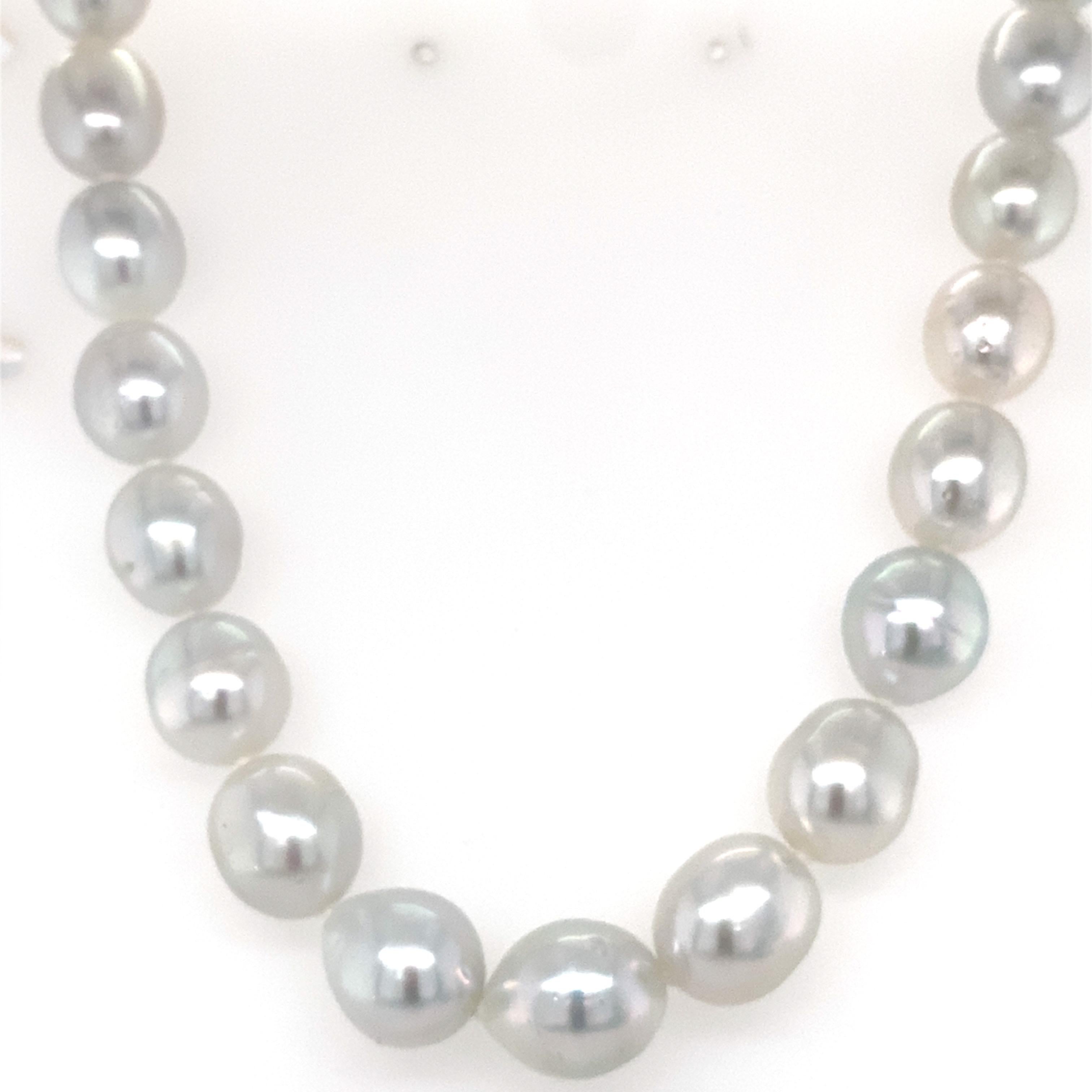 GIA Certified Silver South Sea Pearl Necklace In New Condition In Trumbull, CT