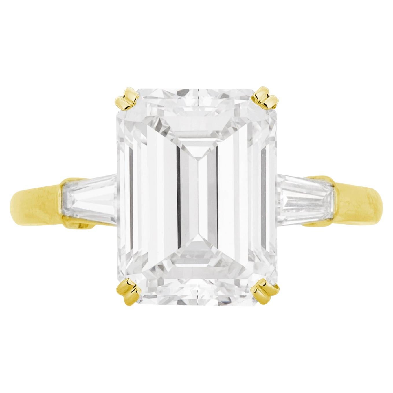 GIA Certified Solitaire 3 Carat Engagement Platinum Ring 18 Carat Yellow Gold For Sale