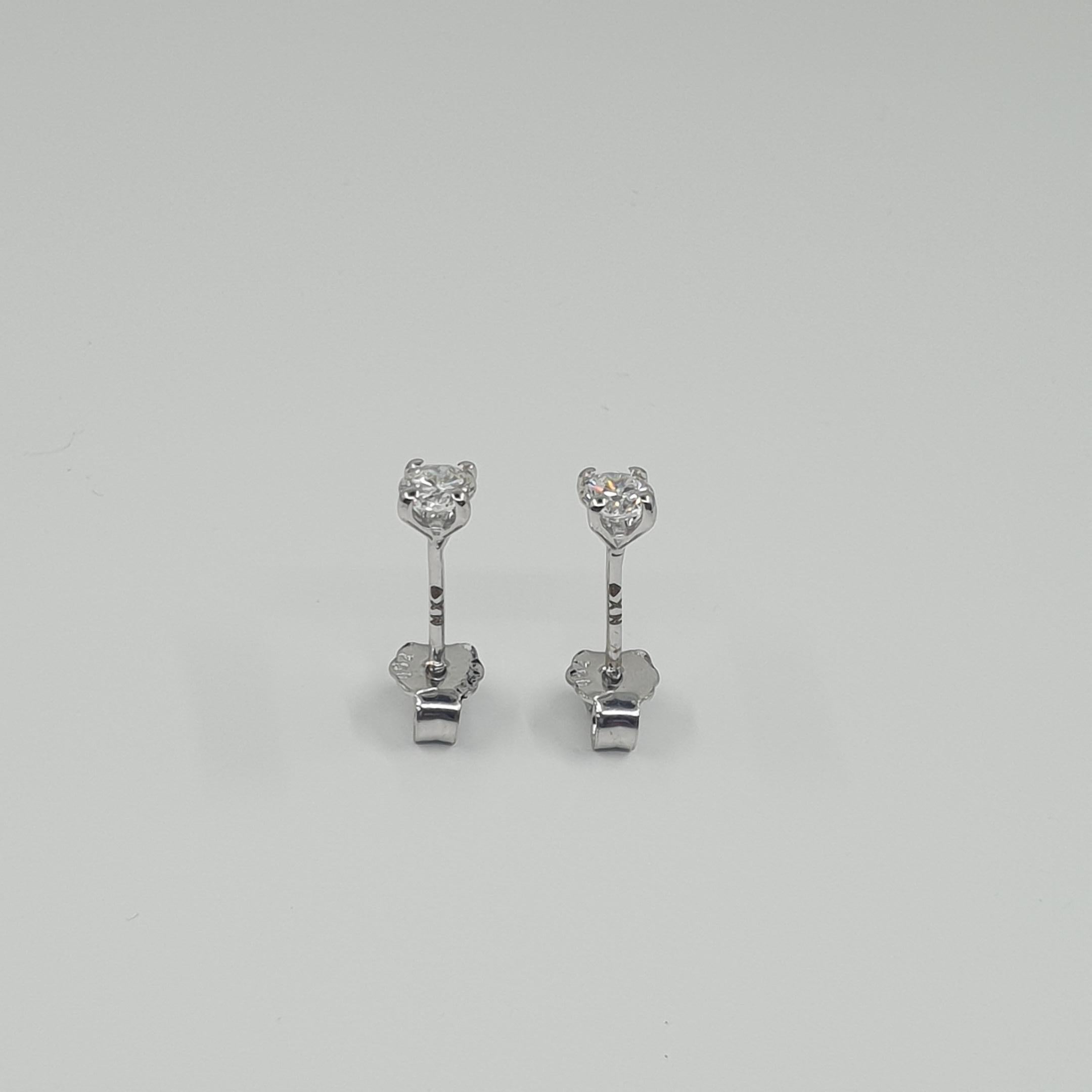 Taille brillant Boucles d'oreilles et collier solitaires en diamants certifiés GIA de 0,63 carat G/SI1 en vente