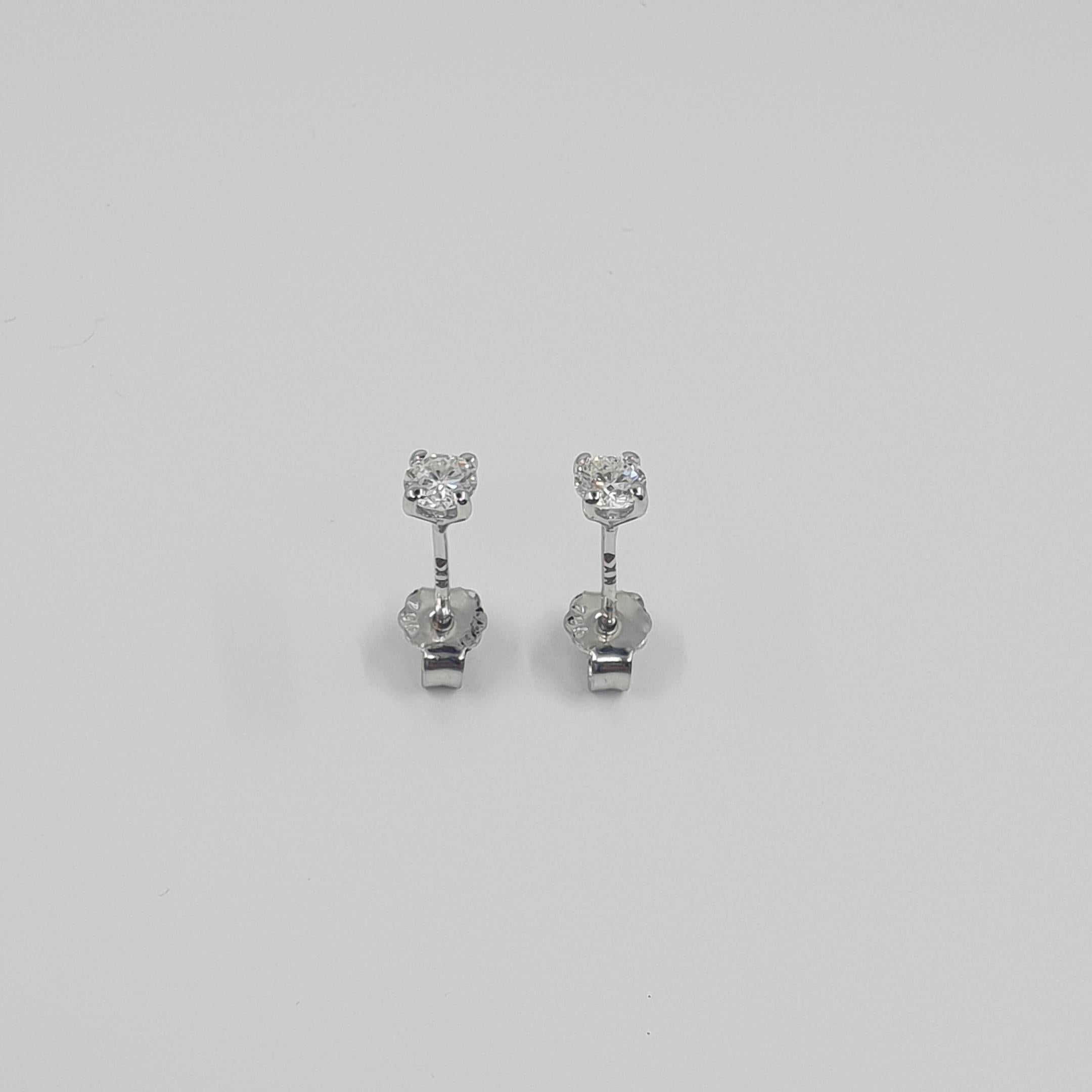 Boucles d'oreilles et collier solitaires en diamants certifiés GIA de 0,63 carat G/SI1 Neuf - En vente à Darmstadt, DE