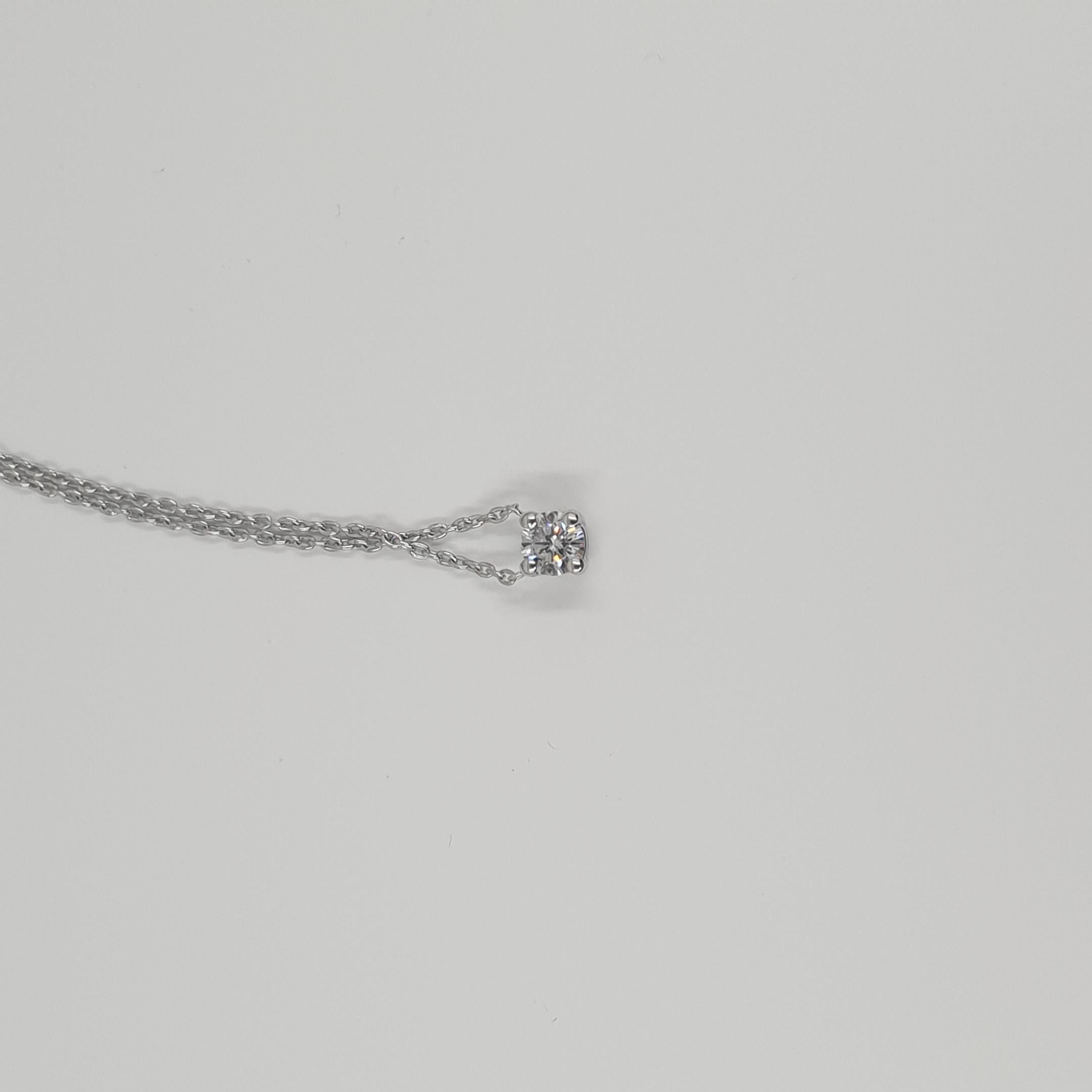 Boucles d'oreilles et collier solitaires en diamants certifiés GIA de 3 x 0,22 carats G/SI1 en vente 8