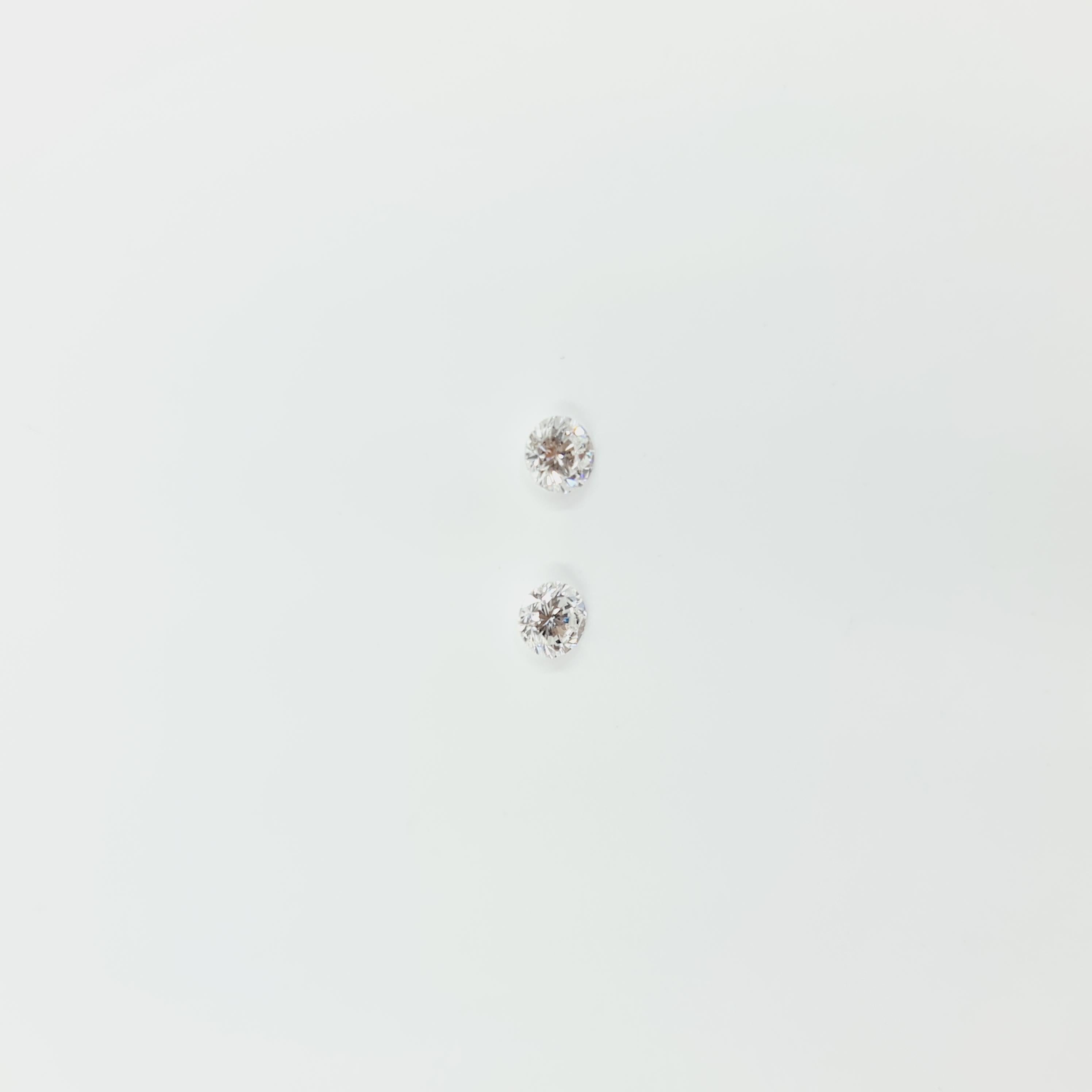 Women's GIA Certified Solitaire Diamond Studs 0.22 Carat E/SI1, 0.21 Carat E/SI1 For Sale