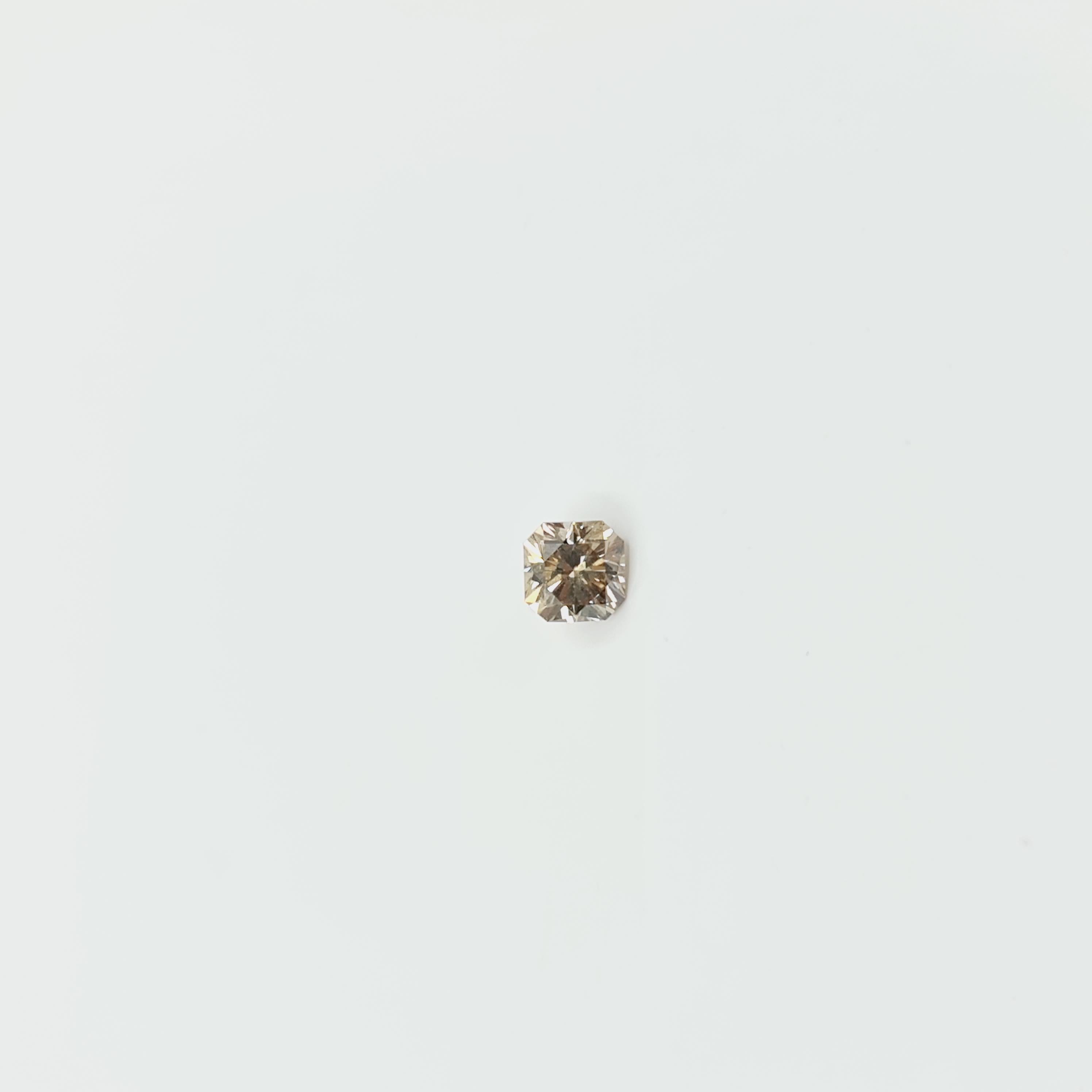 Diamant certifié GIA de couleur Brown (sans reflet) 0,47 carat VS2 