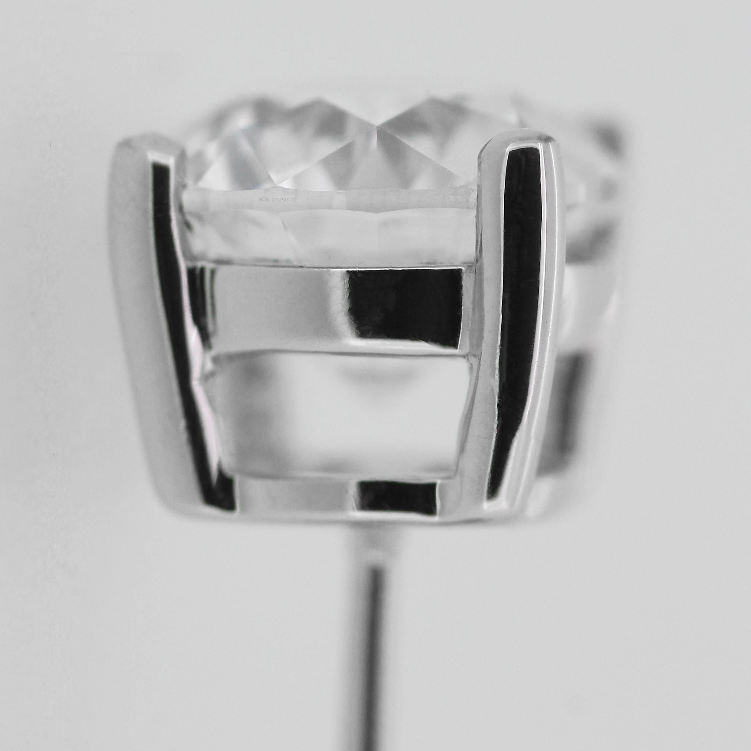 GIA-zertifizierter runder Diamant 4,04cts F VS2 Single Stone/Solitaire Ohrstecker  (Moderne) im Angebot