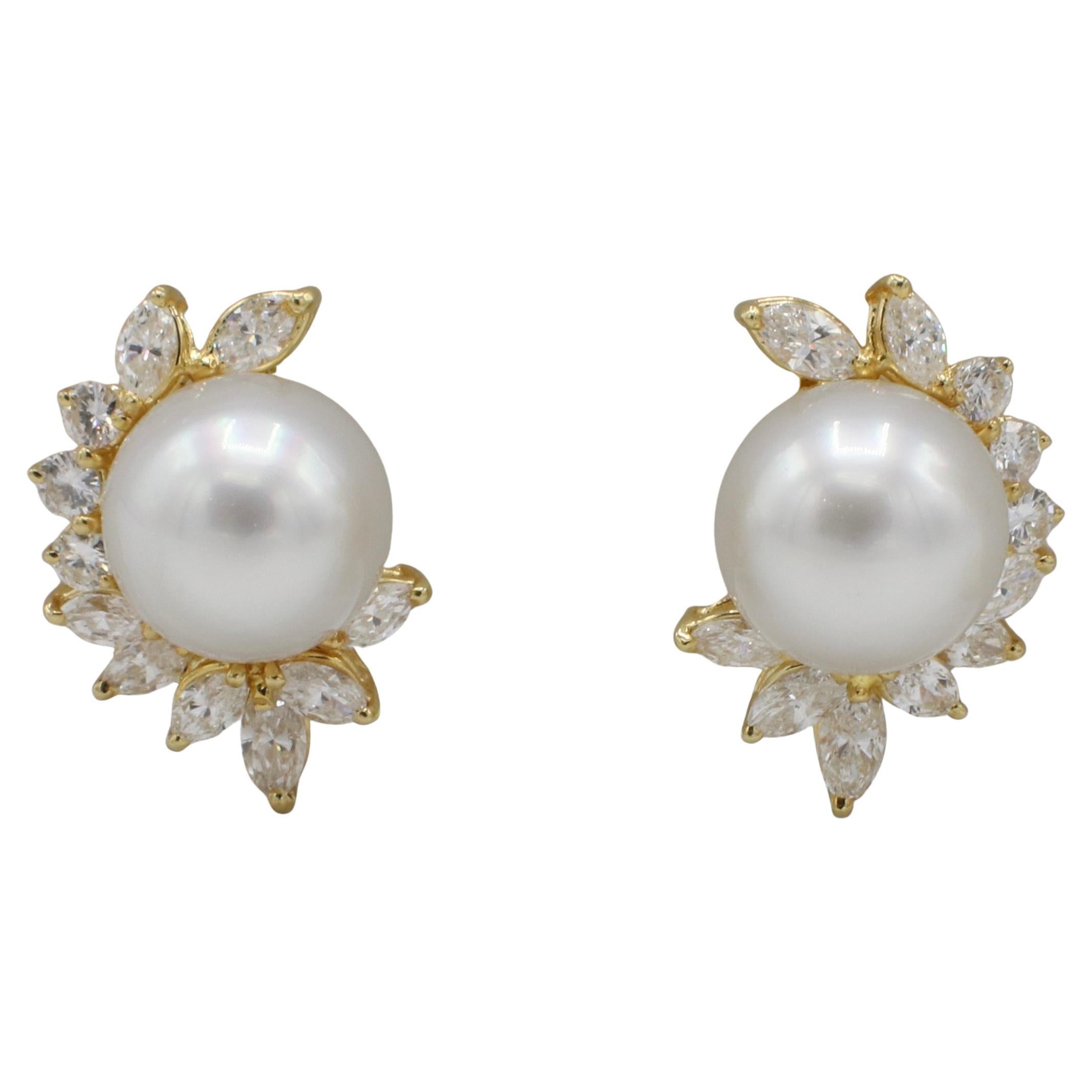 Boucle d'oreille en or jaune 18 carats, perle de culture des mers du Sud certifiée par le GIA et diamant naturel Excellent état - En vente à  Baltimore, MD