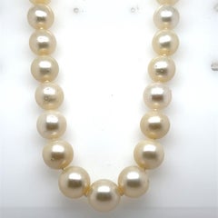 Collar de Perlas del Mar del Sur Certificadas GIA con Cierre de Oro Blanco