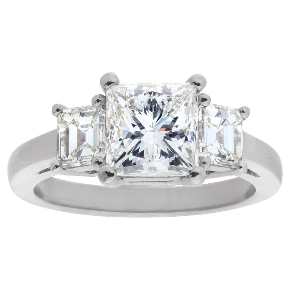 GIA Report Certified Rectangular Modified Brilliant Cut Diamond Ring, 1 ...