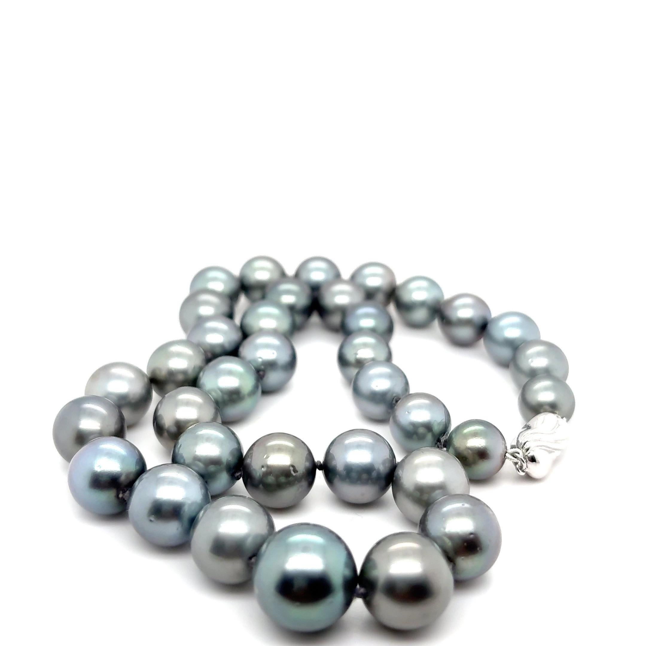 Collana di perle tahitiane certificate GIA con chiusura in oro bianco in vendita 4
