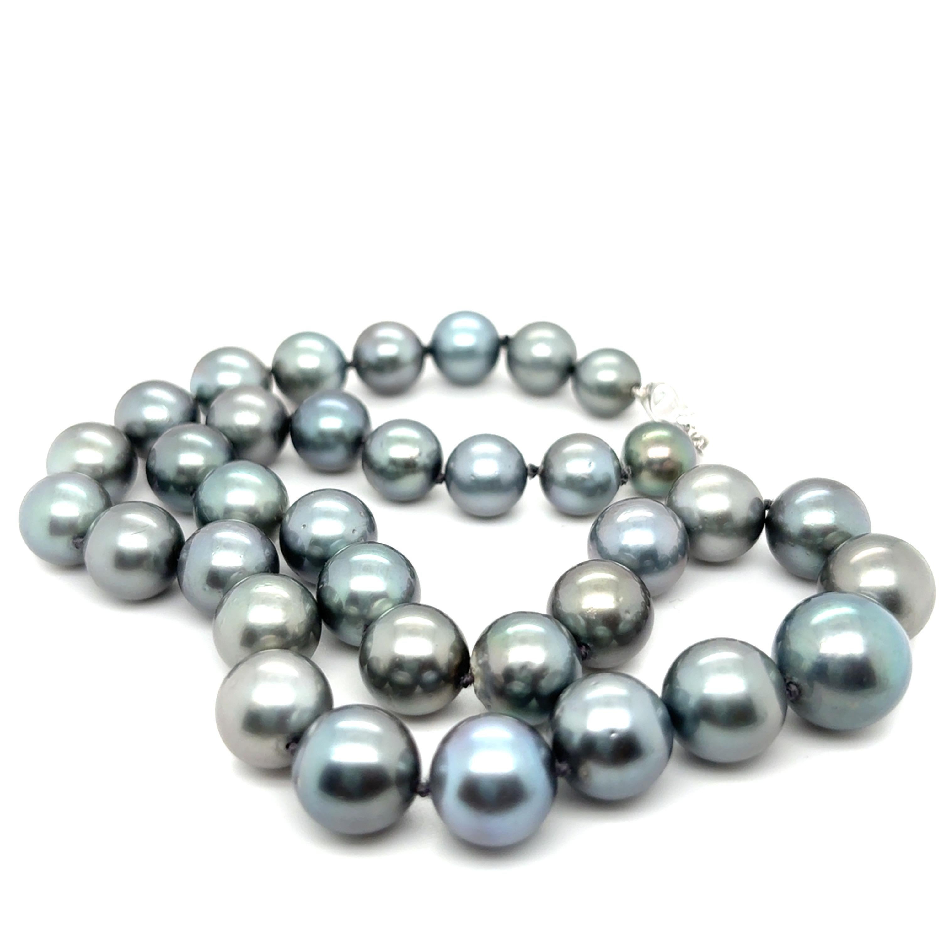 Collana di perle tahitiane certificate GIA con chiusura in oro bianco in vendita 5