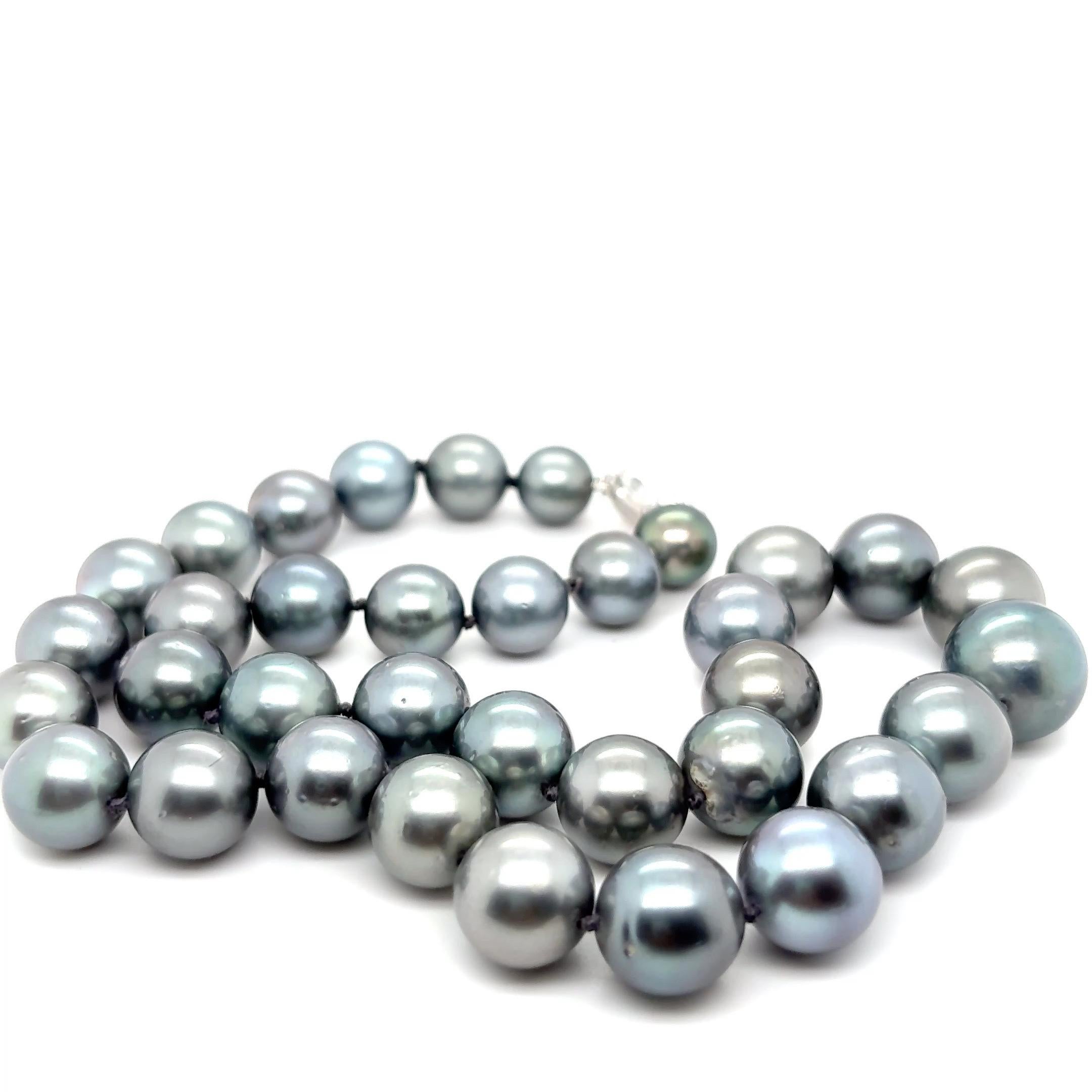 Collana di perle tahitiane certificate GIA con chiusura in oro bianco in vendita 2
