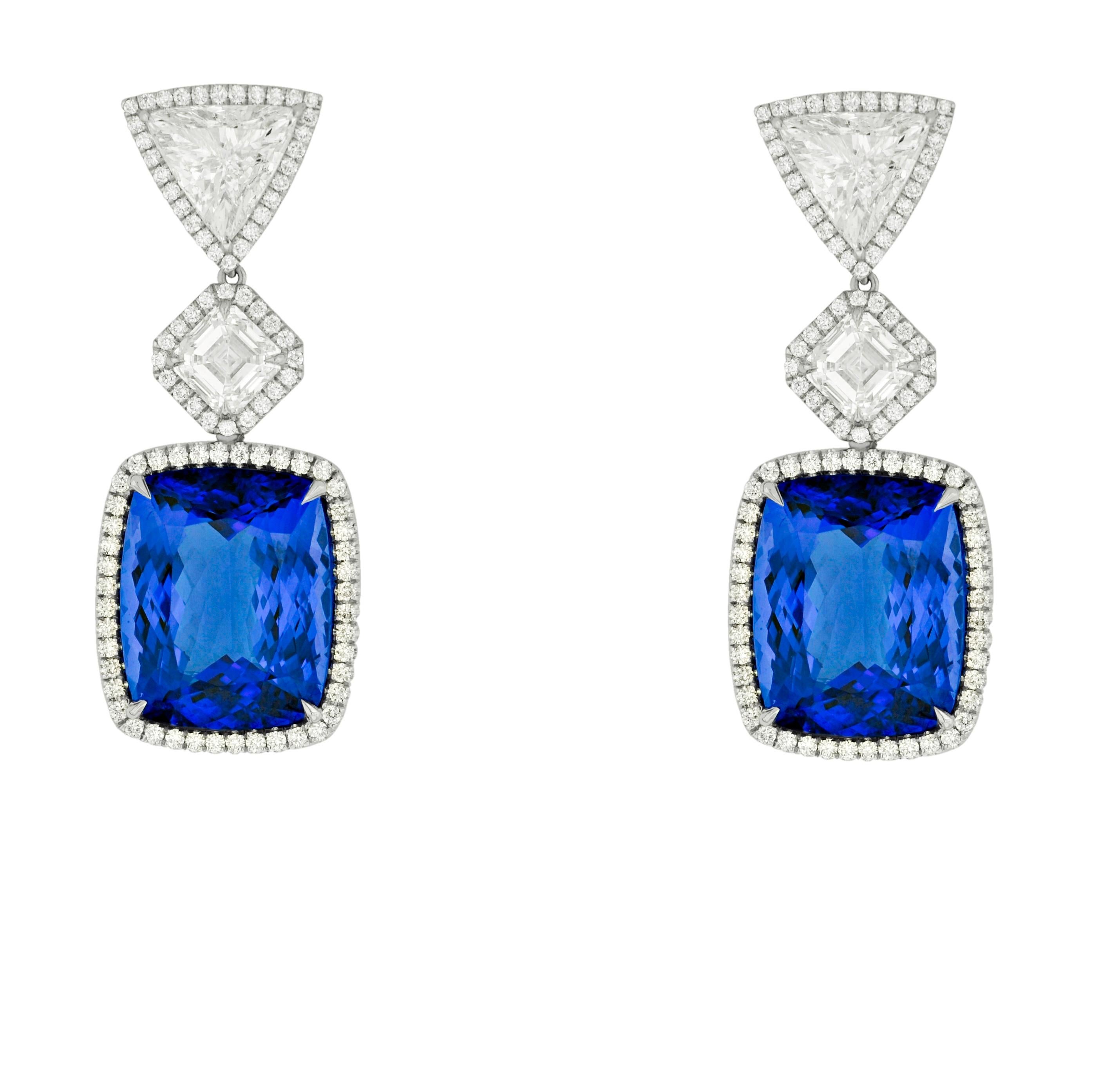 Boucles d'oreilles en or et platine avec tanzanite certifiée GIA et diamants Pour femmes en vente