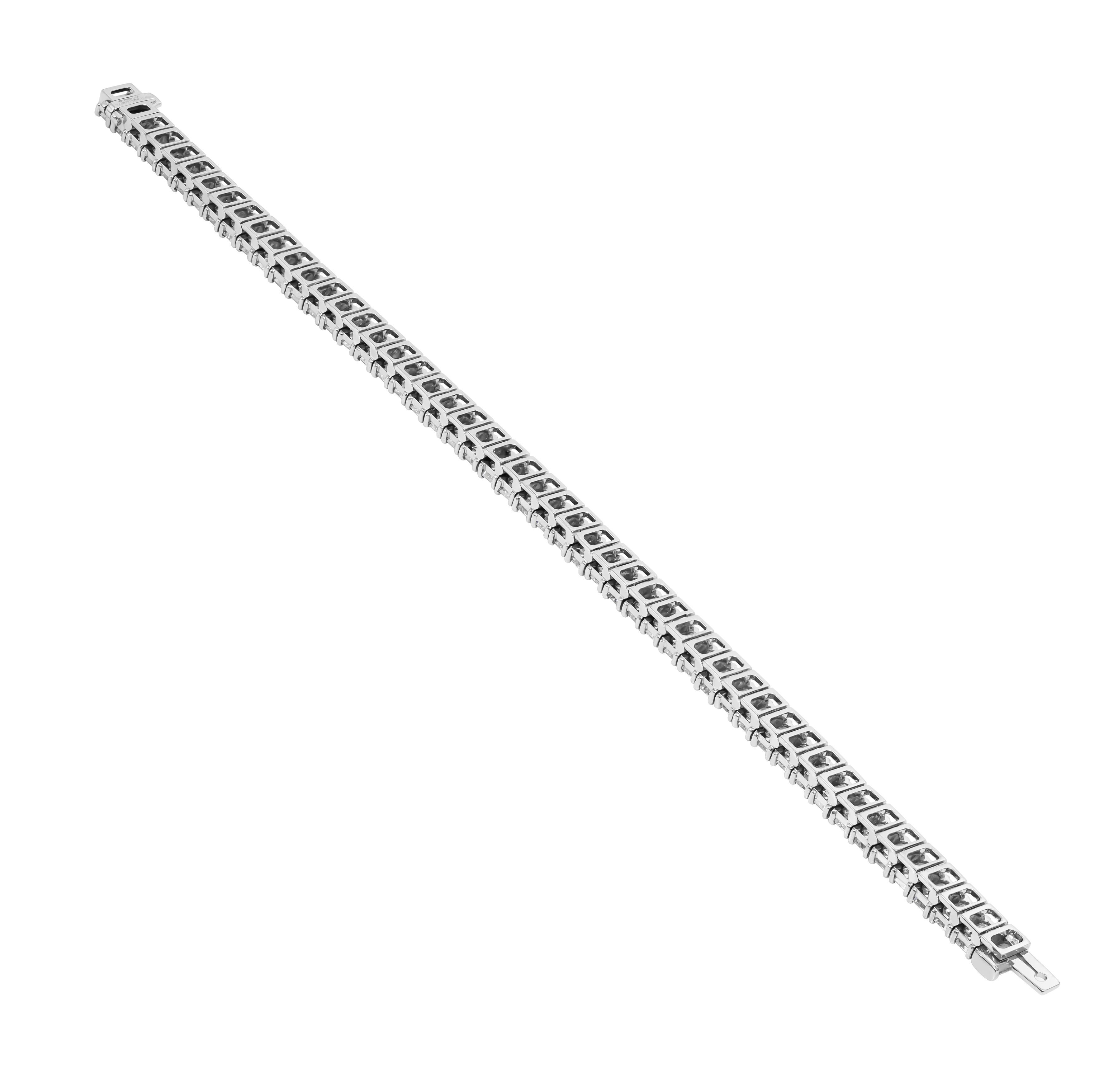 GIA Certified Tennis Bracelet with Emerald Cut Diamonds 0.30ct each In New Condition For Sale In New York, NY