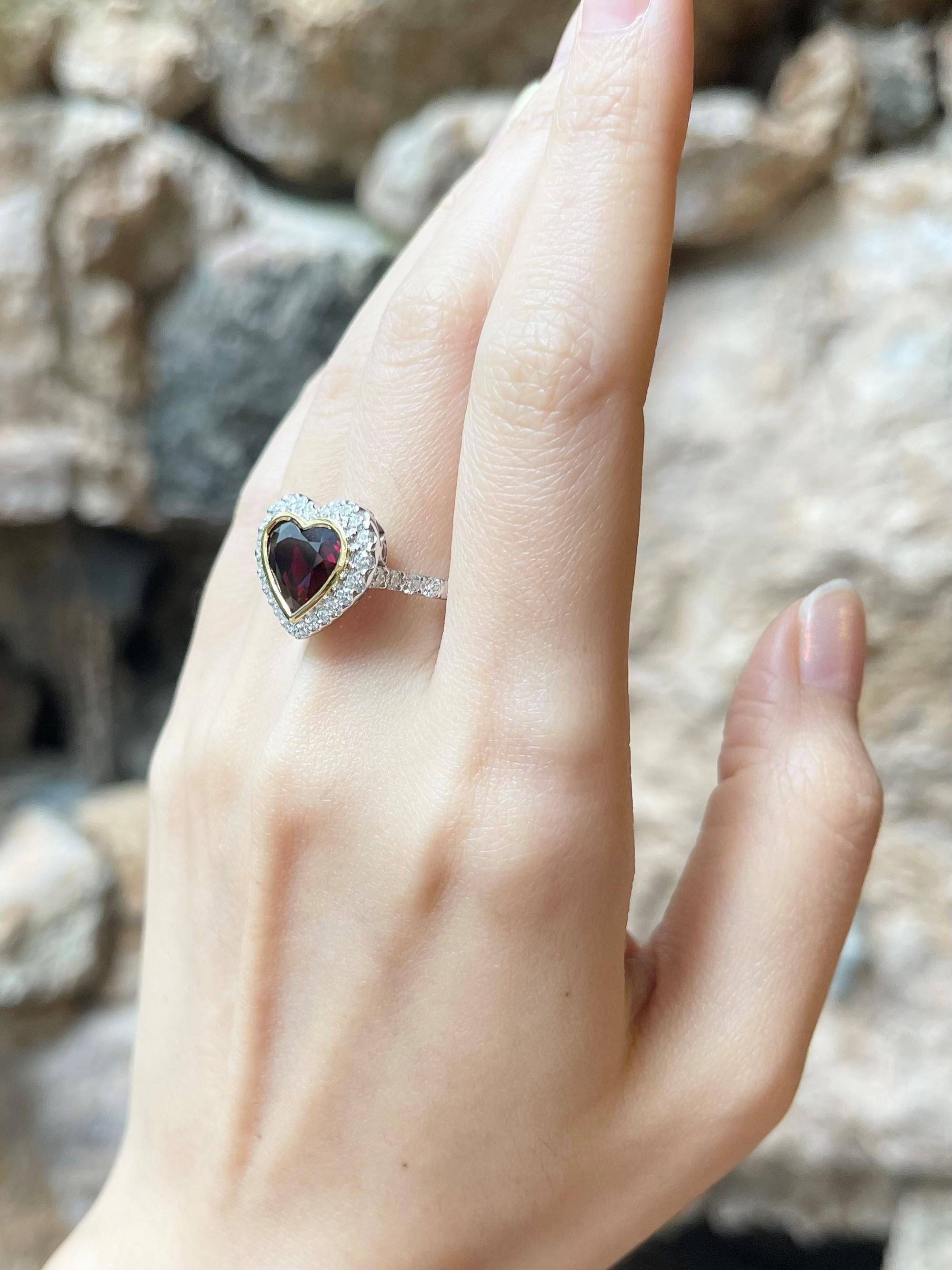Ruby 3.56 carats with Diamond 0.77 carat Ring set in 18K White Gold Settings

Width:  1.3 cm 
Length: 1.5 cm
Ring Size: 55
Total Weight: 7.0 grams
GIA 6485732633


