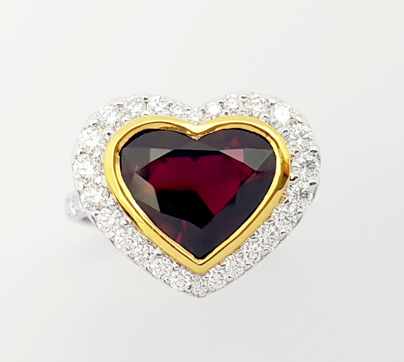 GIA Certified Thai Heart Shape Ruby with Diamond Ring set in 18K White Gold For Sale 2