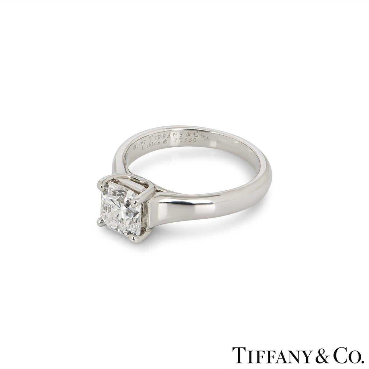 Certifié GIA pour Tiffany & Co. Bague en platine avec diamant taille Lucida de 1,10 carat Pour femmes en vente