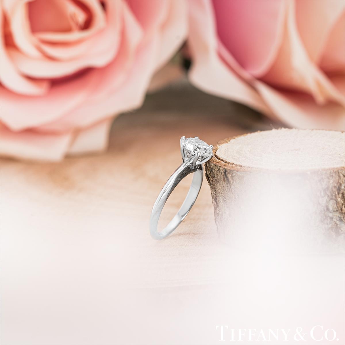 Certifié GIA Tiffany & Co. Bague en platine sertie d'un diamant de 1,09 carat D/IF en vente 2