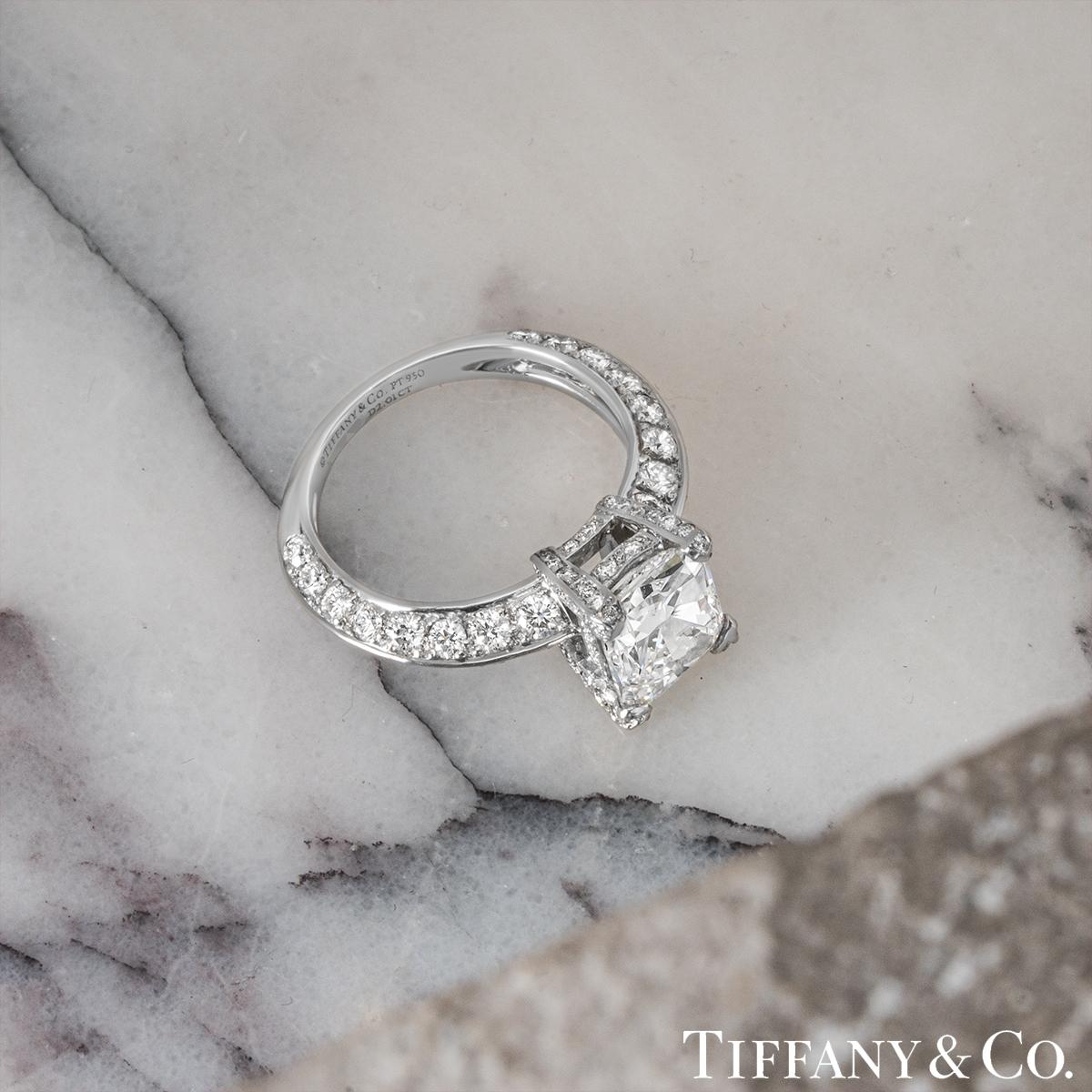 GIA-zertifizierte Tiffany & Co. Platinring mit Diamanten im Strahlenschliff 2,01 Karat G/IF im Angebot 3
