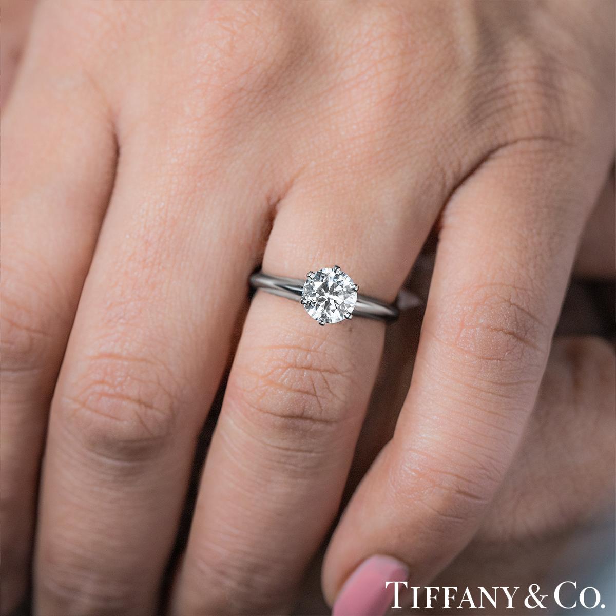 Women's or Men's GIA Certified Tiffany & Co. Round Brilliant Cut Diamond Ring 1.01ct E/VS1 For Sale