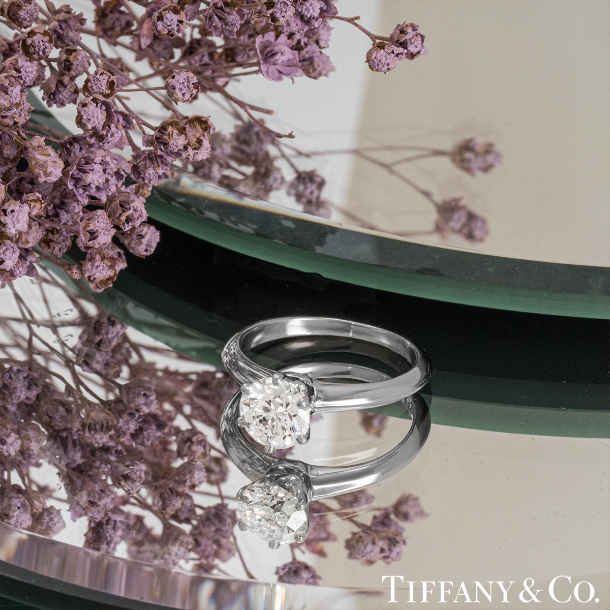 Certifié GIA Tiffany & Co. Bague en diamant à taille ronde et brillante 1,01ct E/VS1 en vente 2