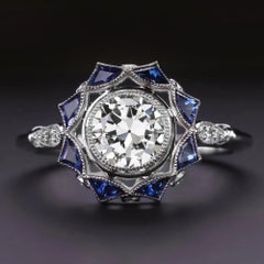 Bague en or blanc avec halo de diamants et de saphirs en forme d'éventail, certifiée par la GIA
