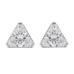 Borchie di diamanti con taglio triangolare e peso totale di 4,04 carati, certificate GIA