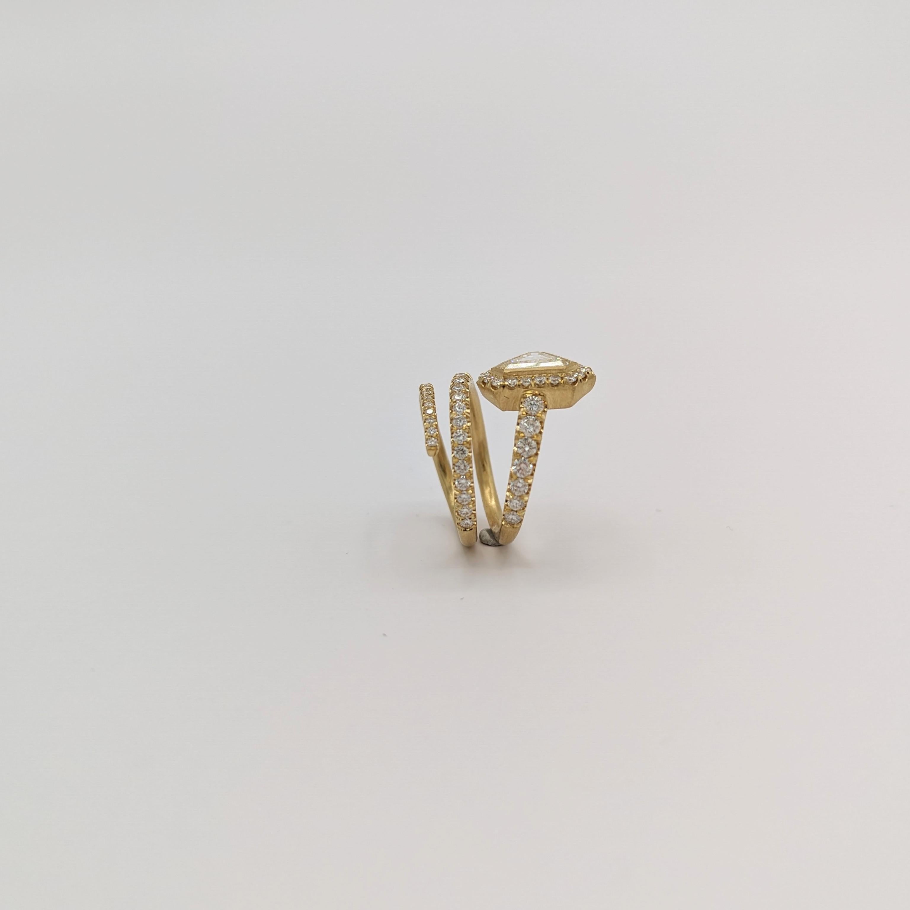 GIA Certified Trillion Cut Diamond Snake Ring in 18 Karat Yellow Gold For Sale 1