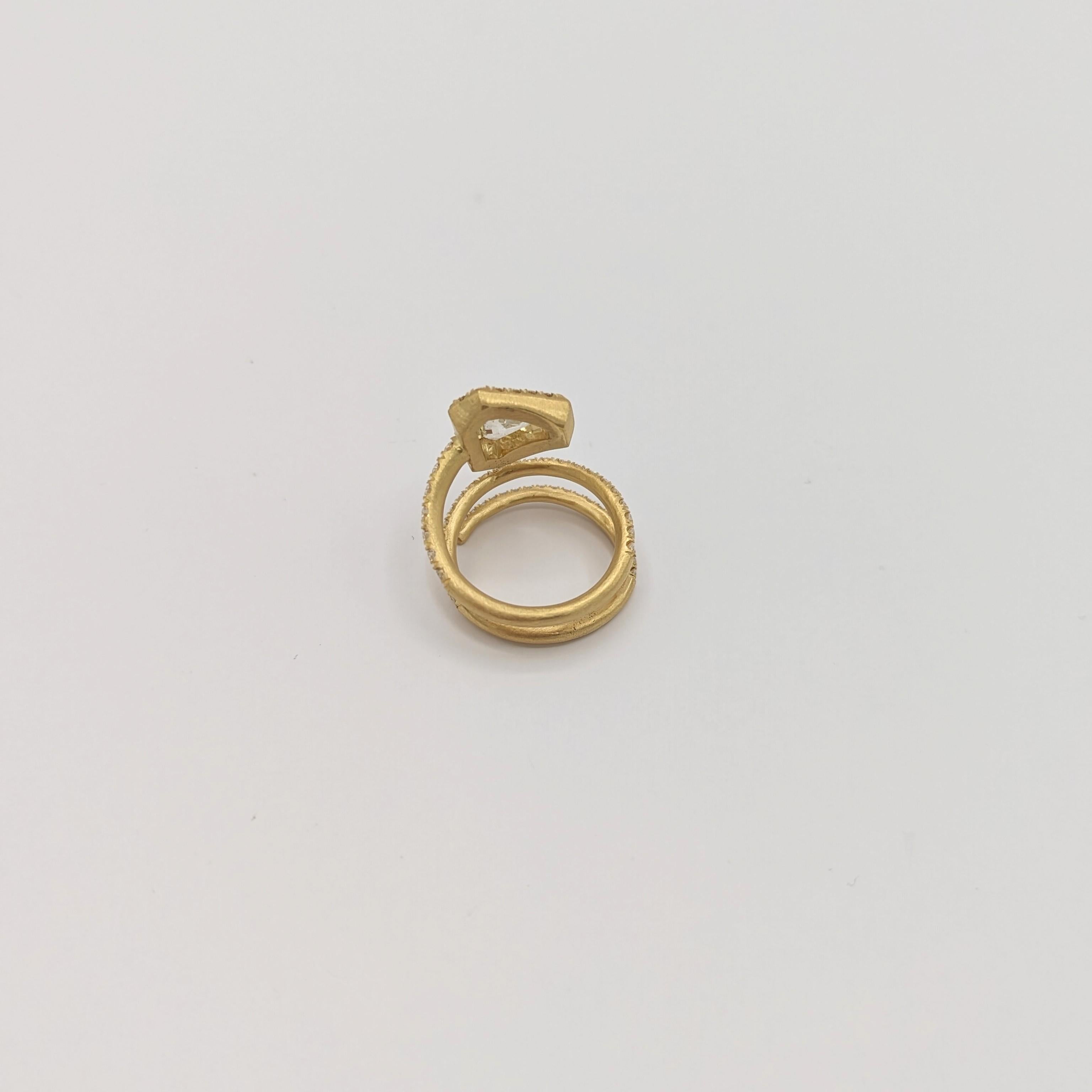 GIA Certified Trillion Cut Diamond Snake Ring in 18 Karat Yellow Gold For Sale 2