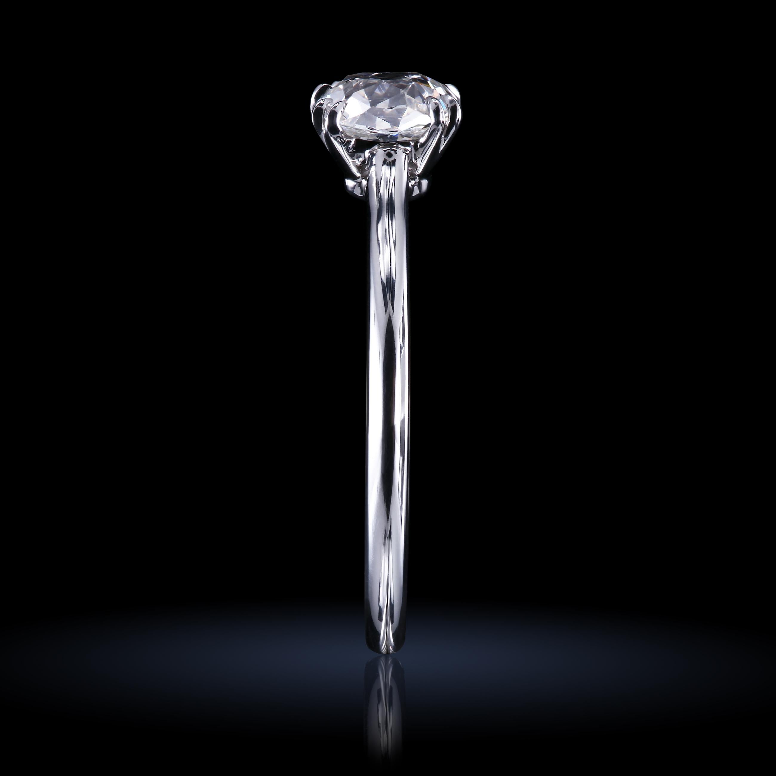Platin-Verlobungsring, GIA-zertifizierter wahrhaft antiker Diamant im Kissenschliff im Zustand „Neu“ im Angebot in New York, NY