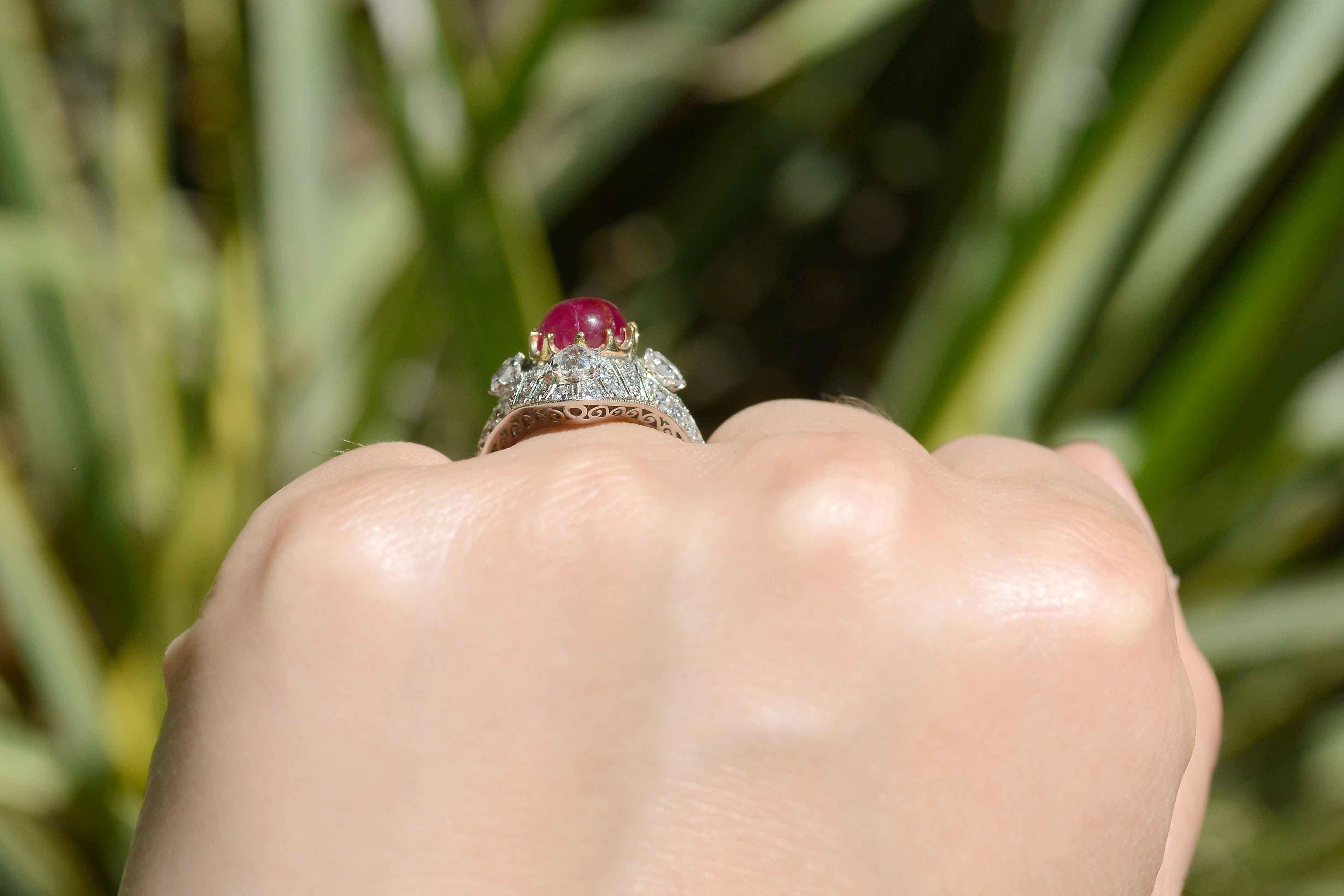 En vente :  Bague de fiançailles en rubis étoilé de Birmanie certifié par le GIA 4